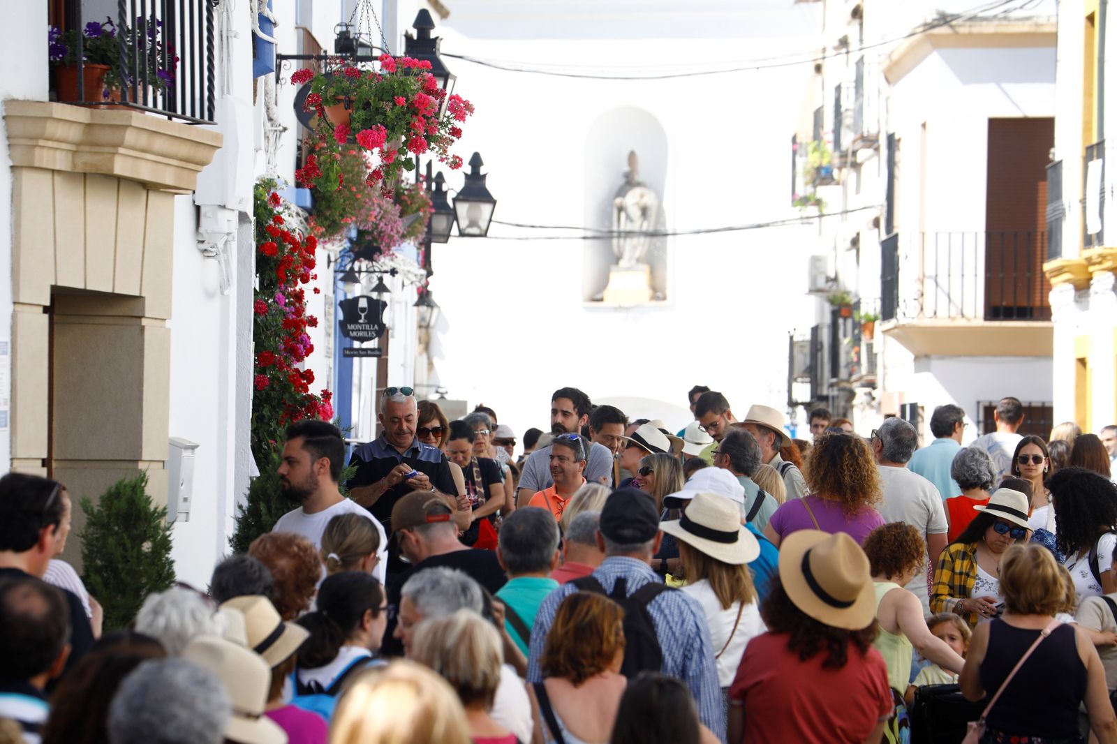 Las colas en el último sábado de Patios de Córdoba, en imágenes
