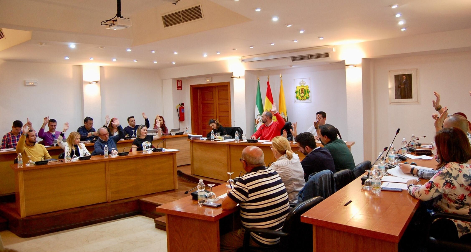 Una sesión plenaria del Ayuntamiento de Los Barrios.