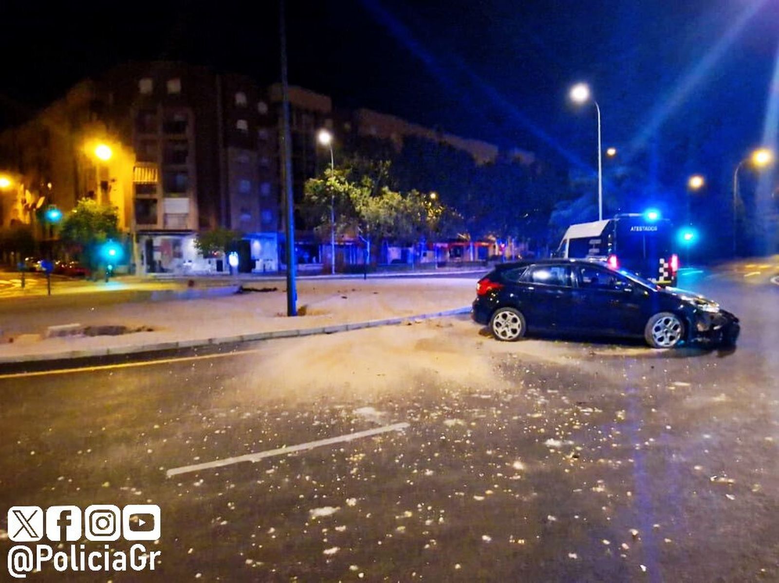Imagen del coche tras pasar por la rotonda.