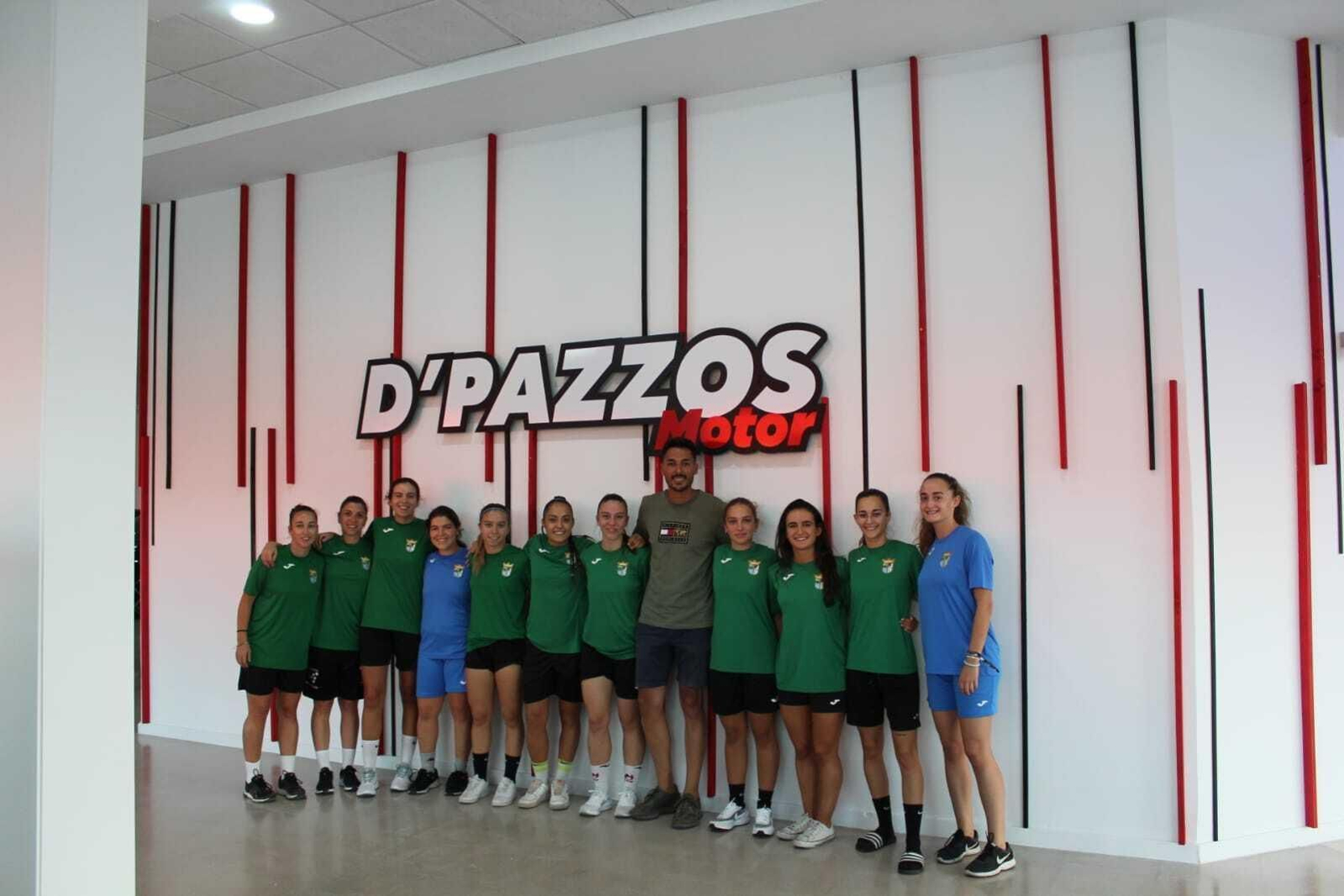La plantilla del Guadalcacín FSF, en D'Pazzos Motor, uno de sus patrocinadores.