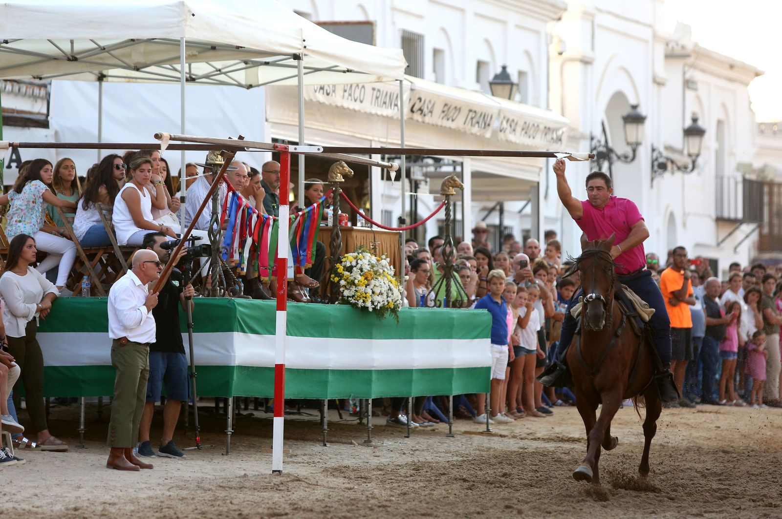 Las imágenes de la carrera de cintas a caballo