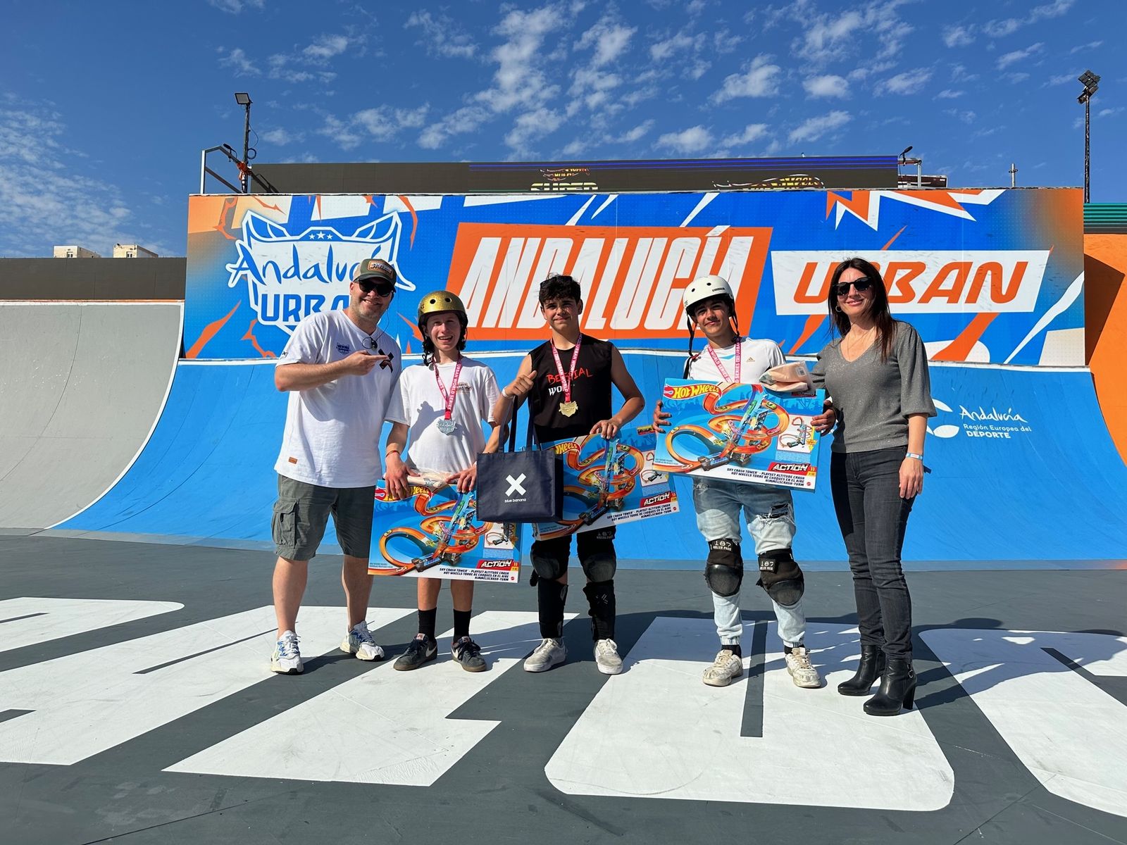 Rosario Soto, junto a los ganadores