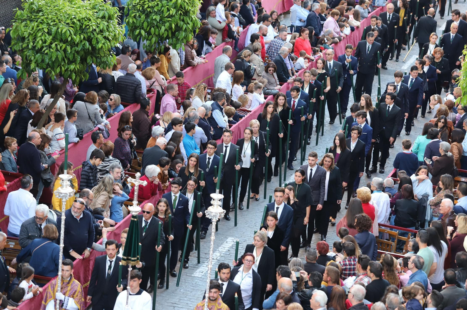 Procesión del Cristo de la Vera Cruz, escoltado por la Legión en las calles de Huelva