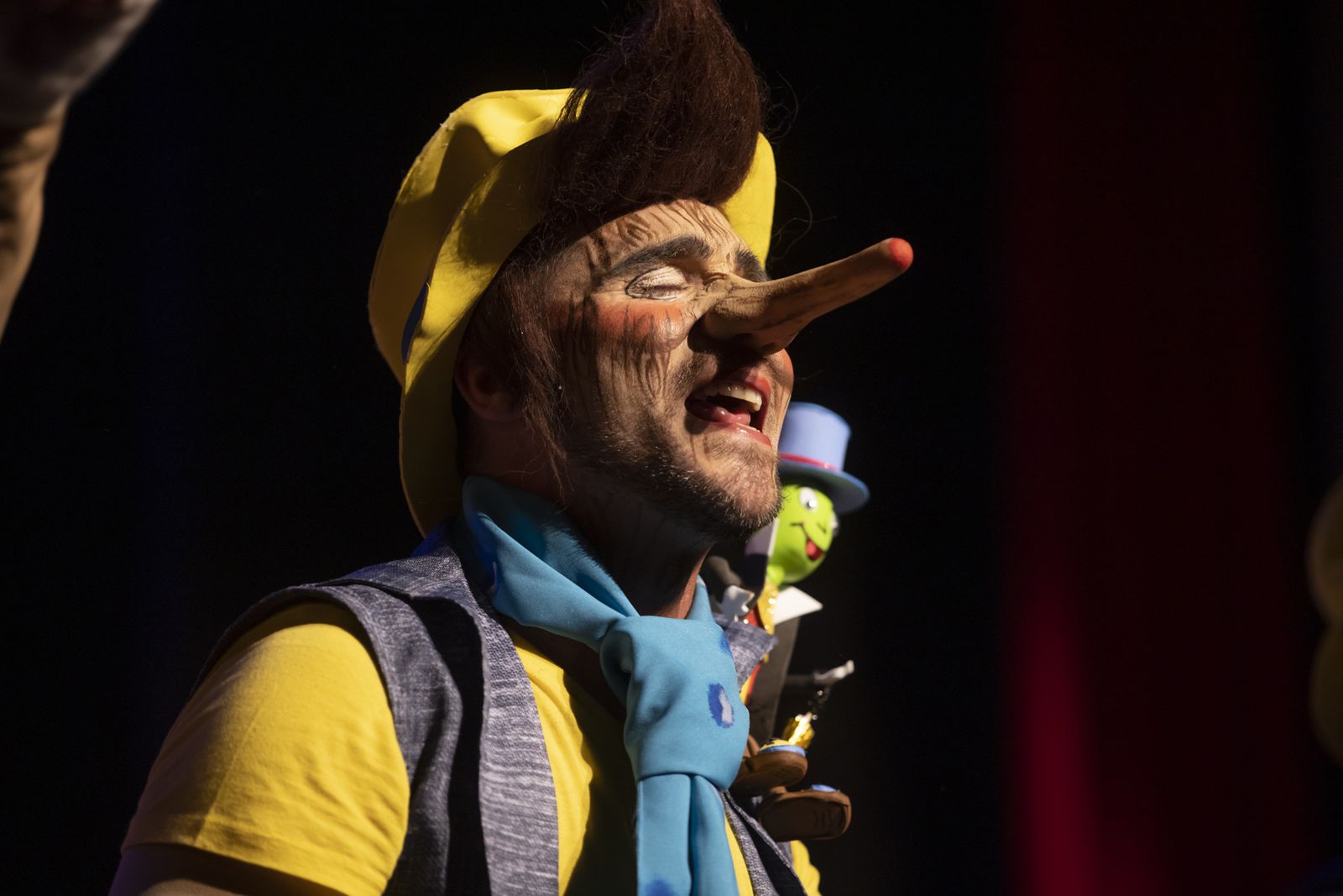 Imágenes de la actuación de la murga de Ayamonte "Los embusteros" en el Carnaval Colombino