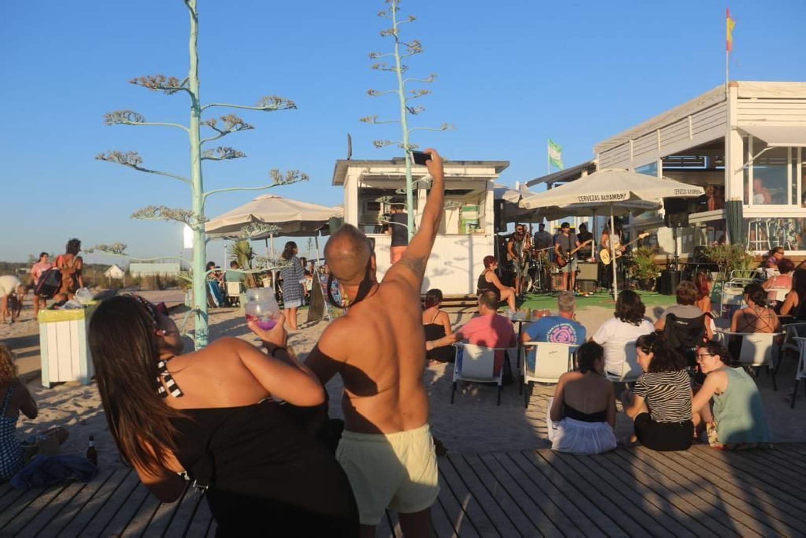 Así se vivió el 'See you sun' en la playa de Camposoto