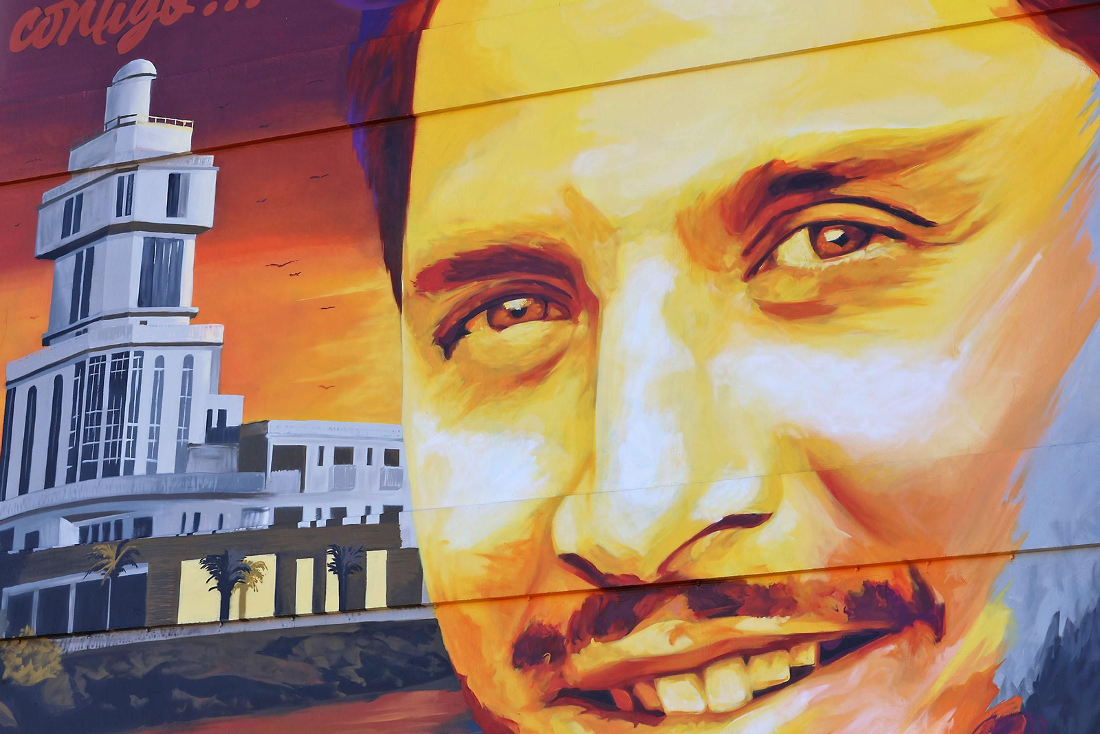 Imágenes de la inauguración del mural homenaje a Manuel Carrasco en Isla Cristina