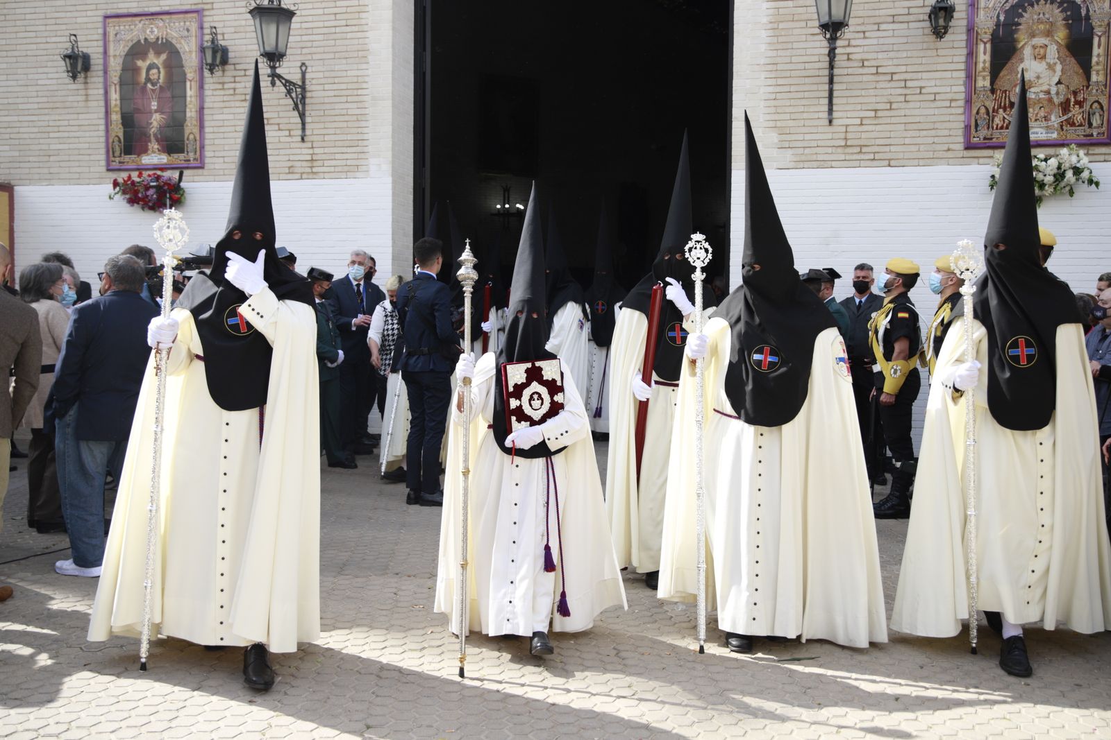 Fotos de La Hermandad de San Pablo  un Lunes Santo en la Semana Santa de Sevilla