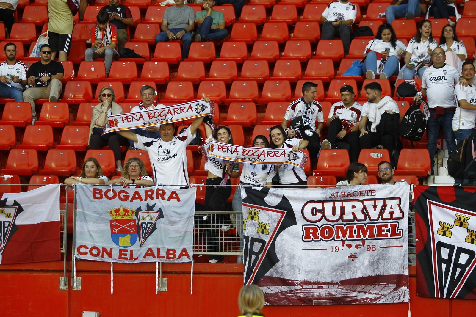 Búscate en las fotos del partido Almería-Albacete
