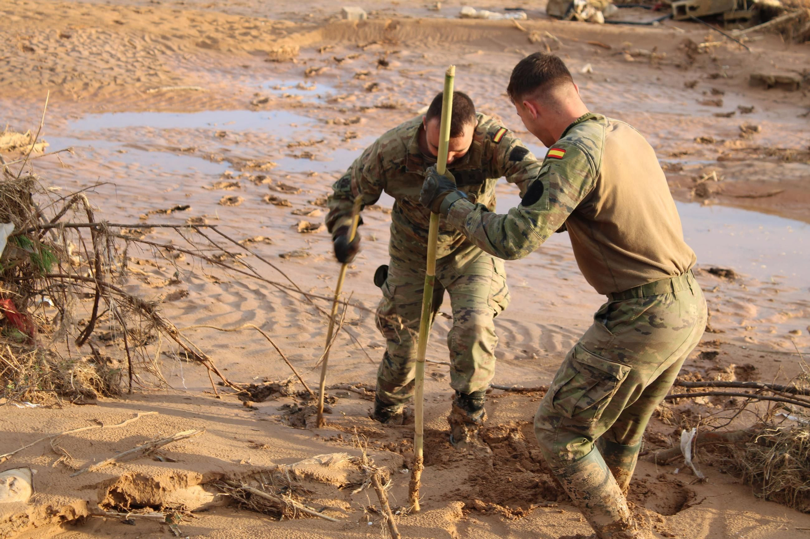 Las imágenes de los soldados de la Brigada Guzmán el Bueno X en Valencia