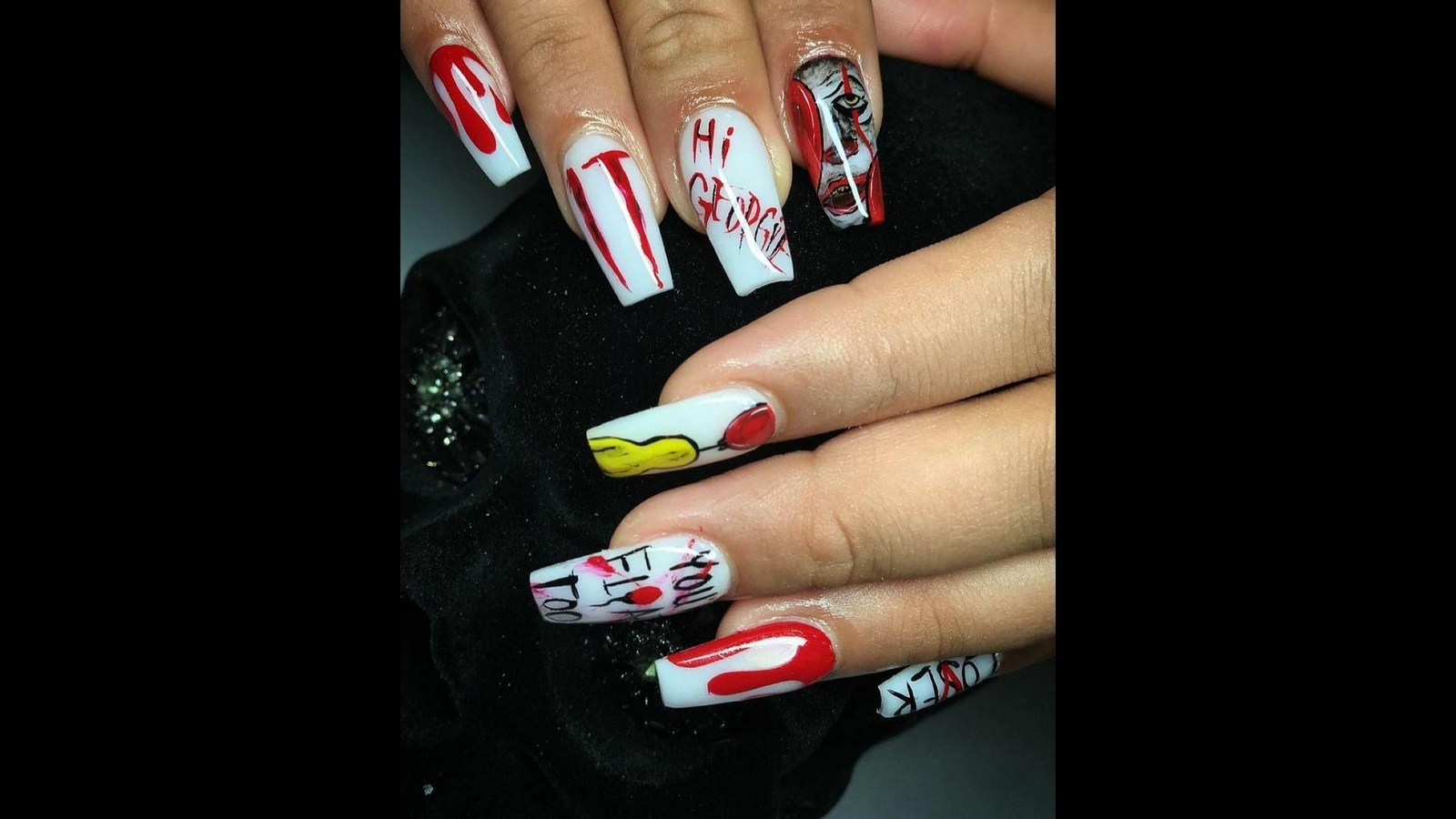 Diseño de @at_your_fingertips