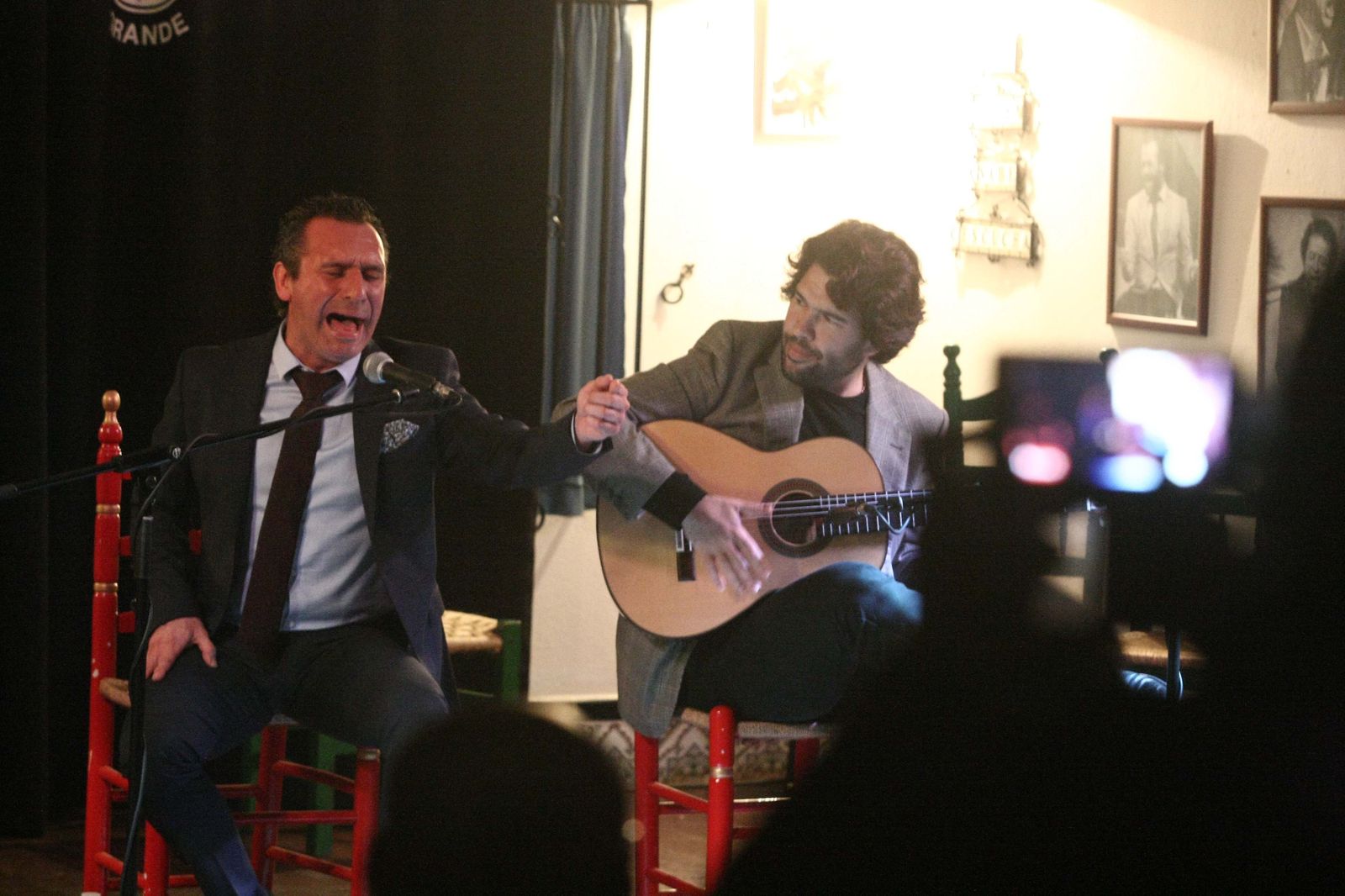 Caracolillo de Cádiz, junto a Miguel Salado.