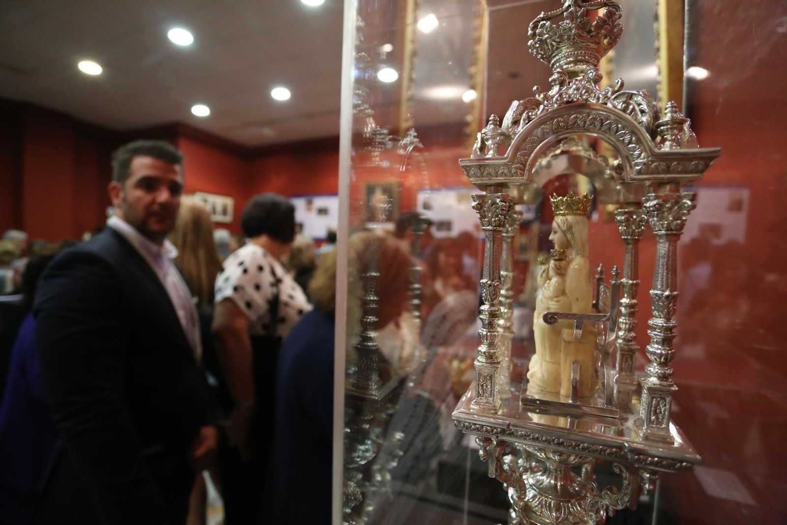 Las imágenes de la exposición de la Hermandad de Valme