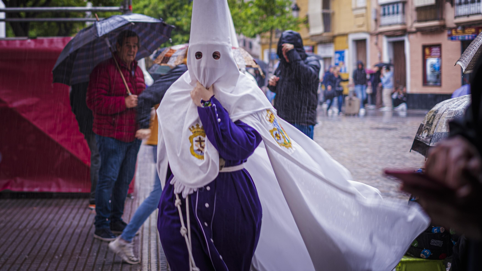 Semana Santa de Cádiz. Lunes Santo. Cofradía del Nazareno del Amor.