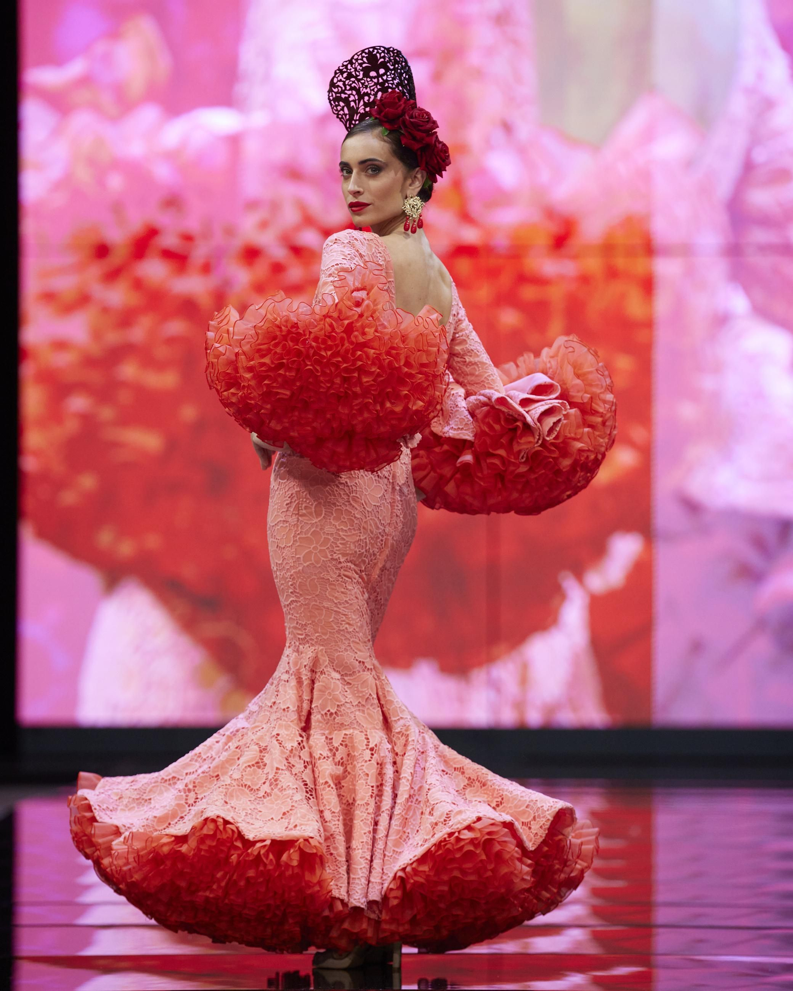 El desfile de Mari Carmen Sáez en SIMOF 2025, todas las fotos