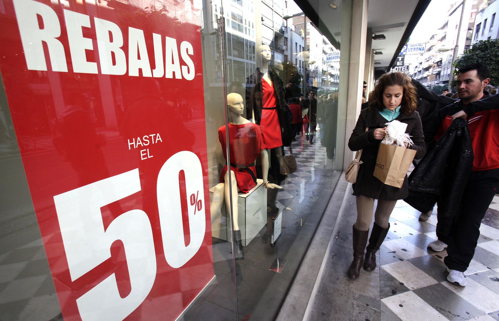 ¿Qué día empiezan las rebajas de invierno en el Corte Inglés, Zara y otras tiendas?