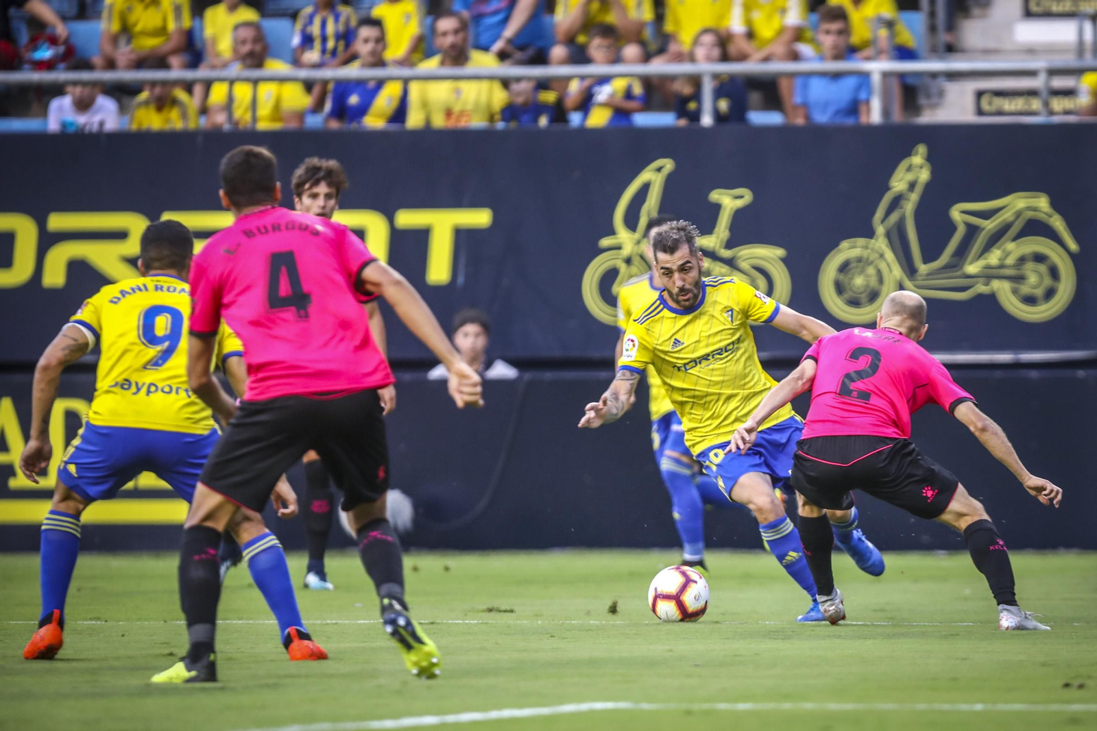 El Cádiz CF-Alcorcón, en imágenes
