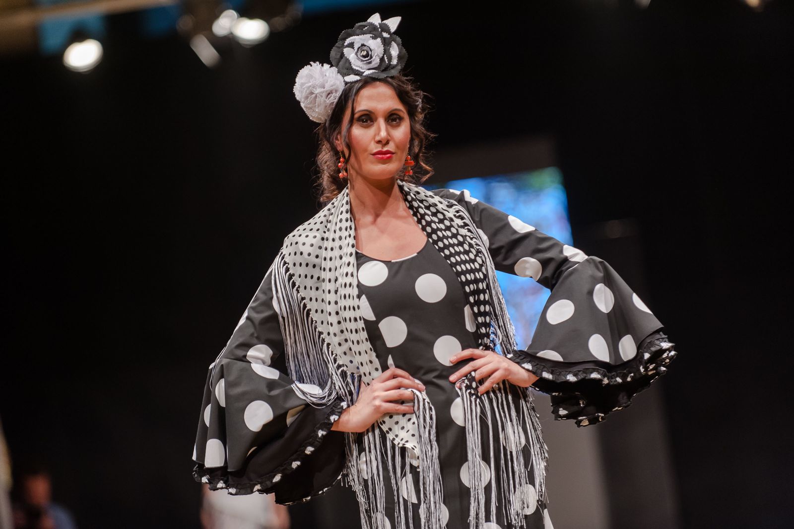 El desfile benéfico para la Hermandad del Rocío, en imágenes