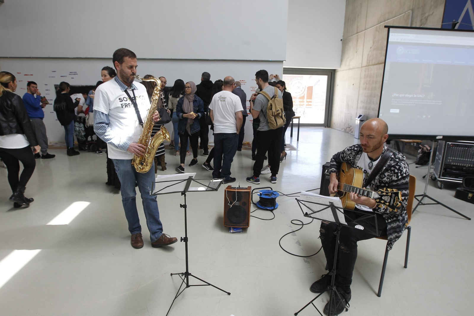 Fotos mural reivindicativo enfermedades raras Universidad de Almería-UAL