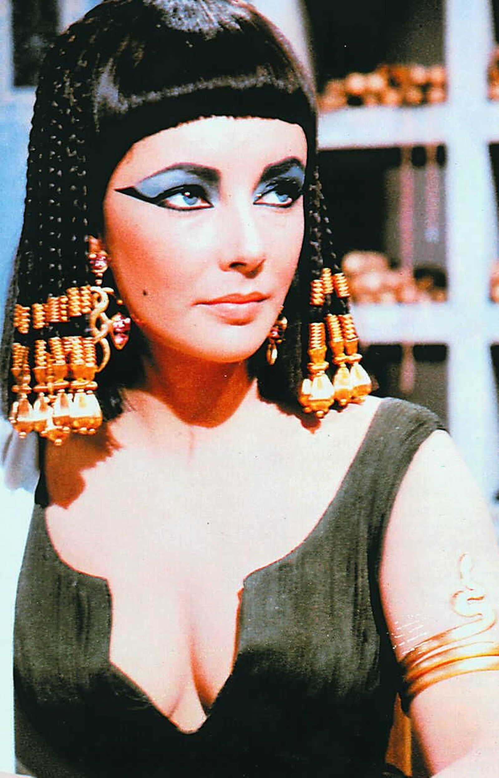 Elizabeth Taylor como Cleopatra.