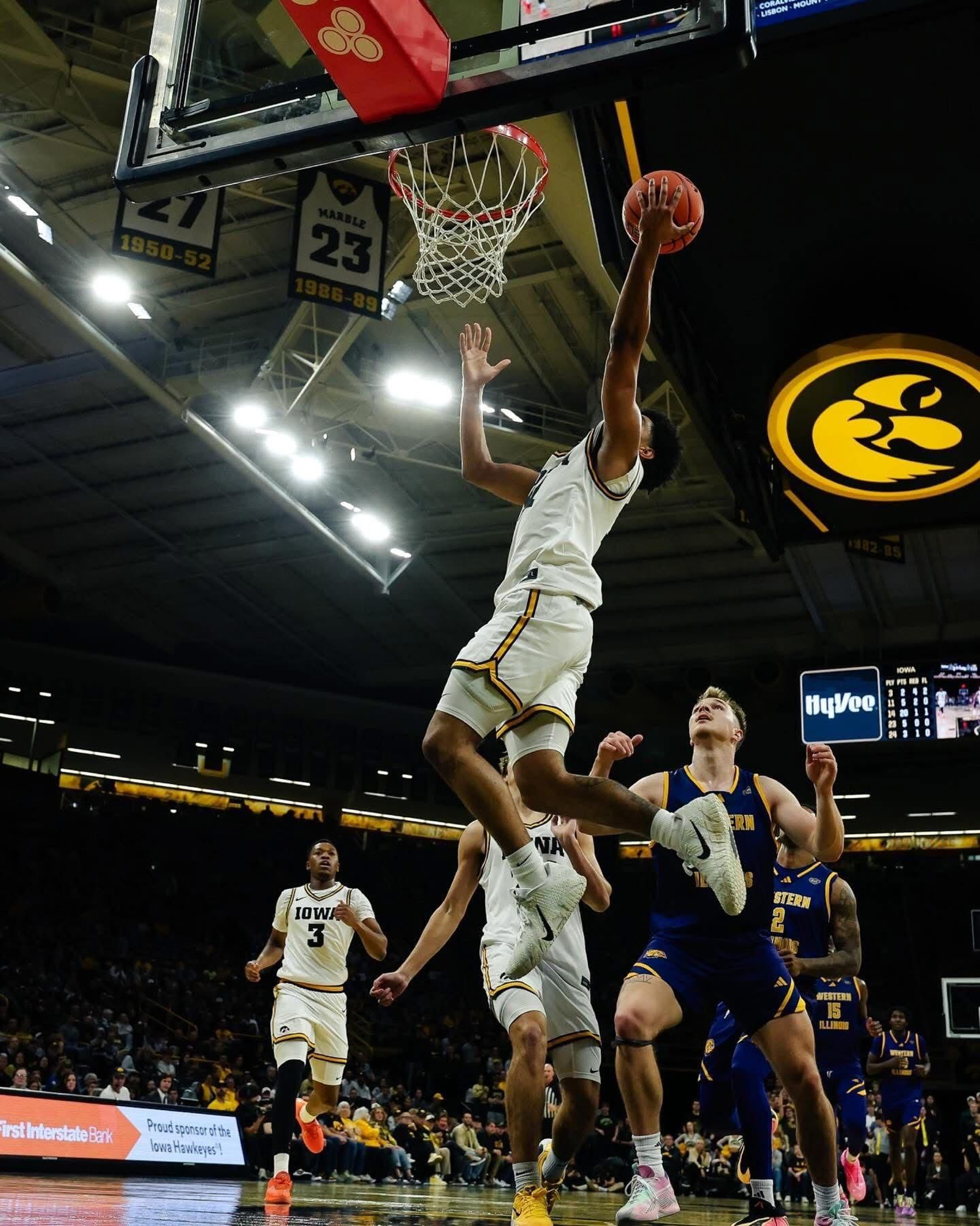 NCAA: Álvaro Folgueiras confirma su gran inicio en Iowa