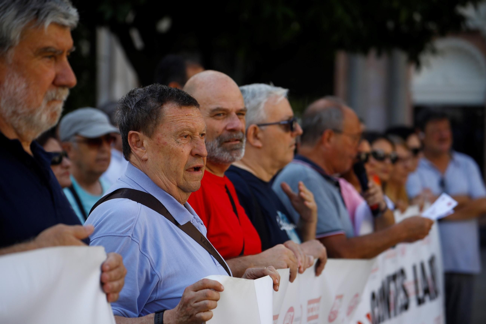 En imágenes, la concentración por los fallecidos en accidente laboral en Córdoba
