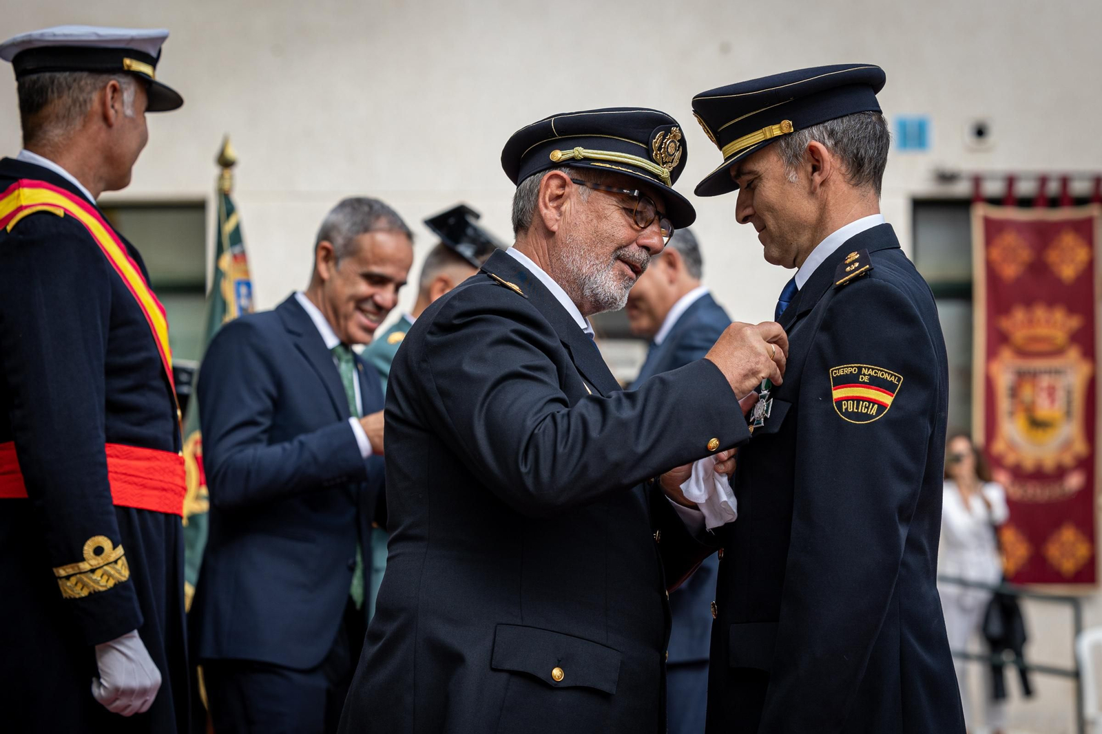 Imágenes de los actos de la Guardia Civil en Cádiz por la festividad de la Virgen del Pilar
