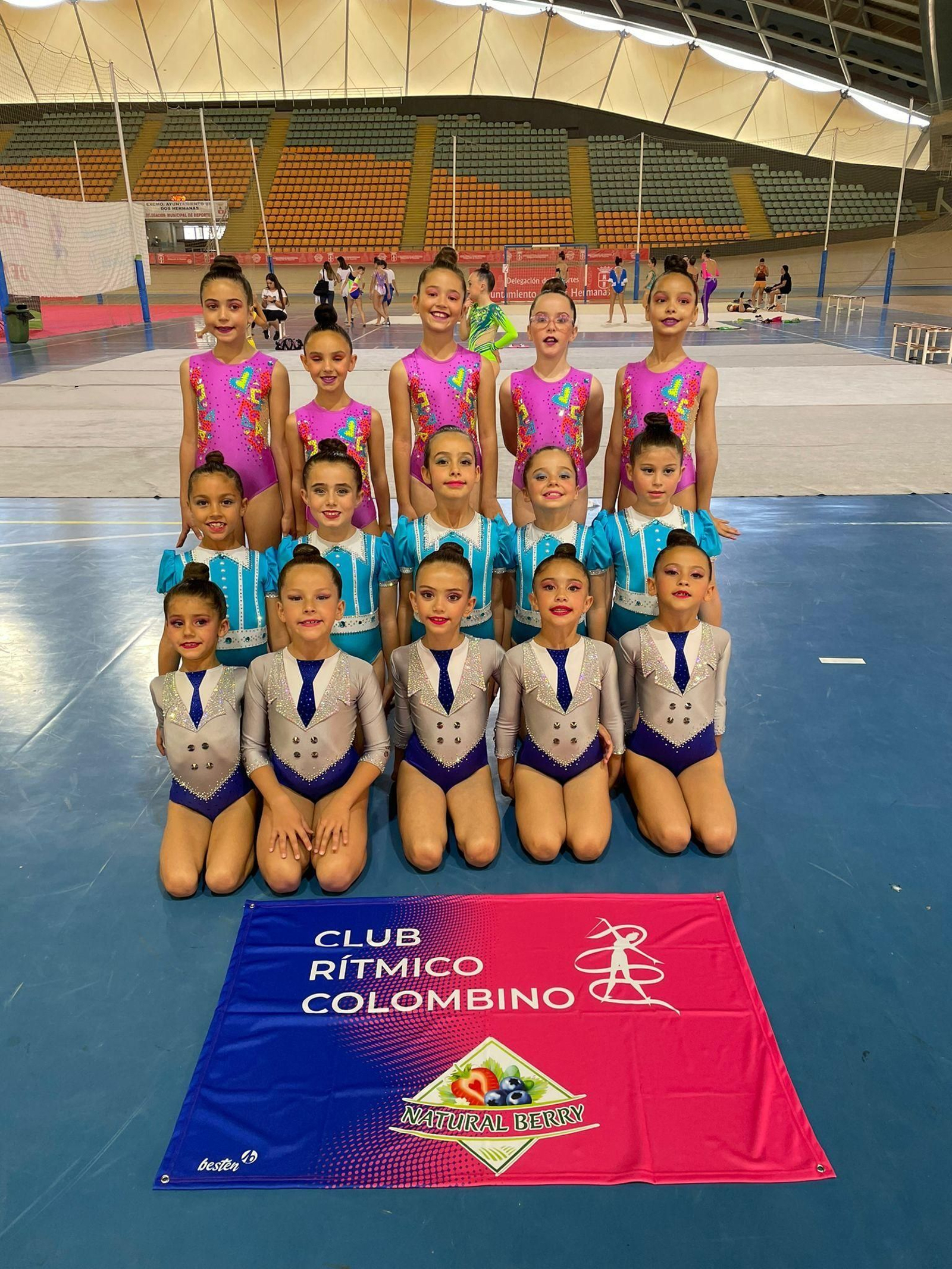 Integrantes del Club Rítmico Colombino.