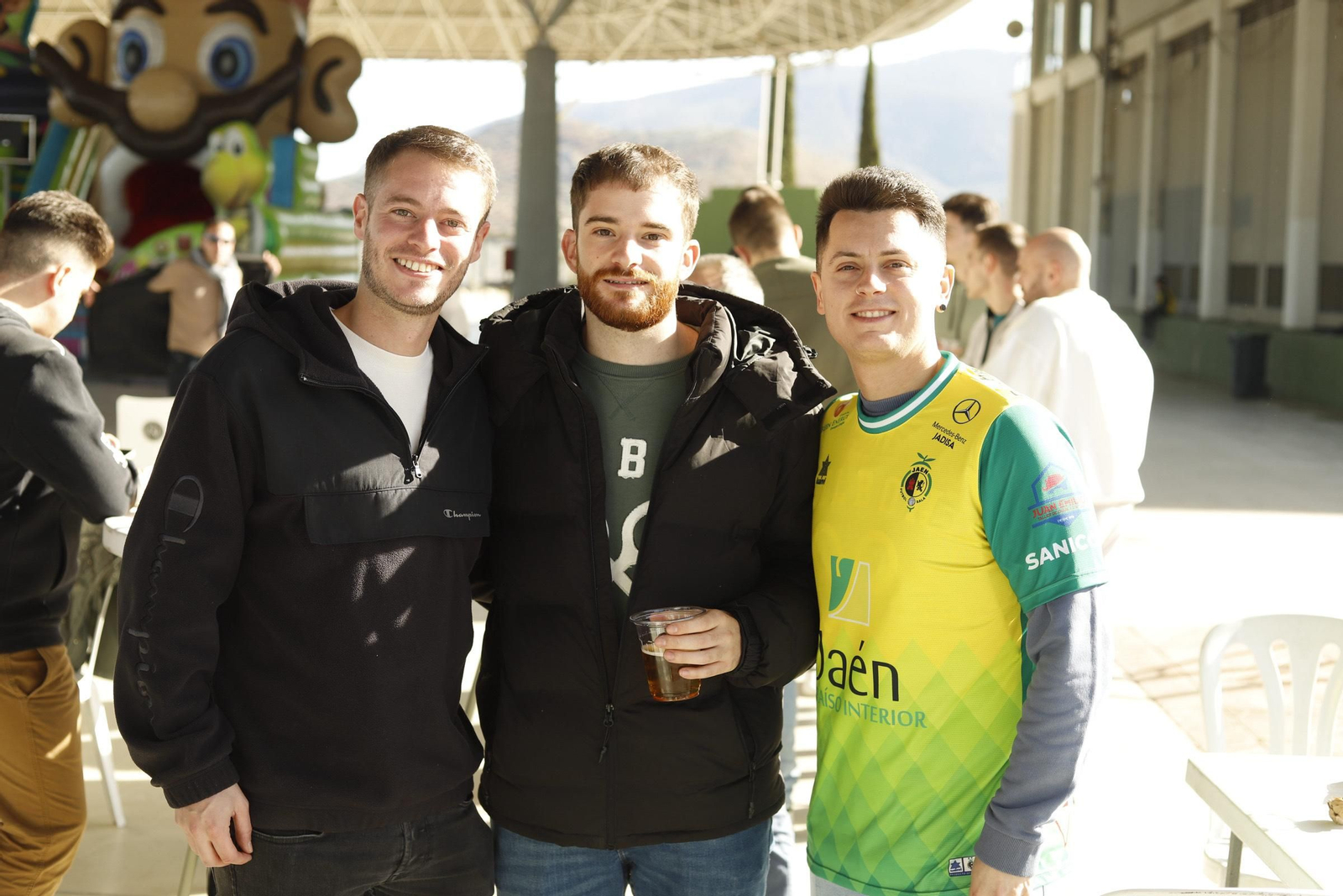 Así se ha vivido la 'fan zone' de la Supercopa de España y el recibimiento al Jaén FS