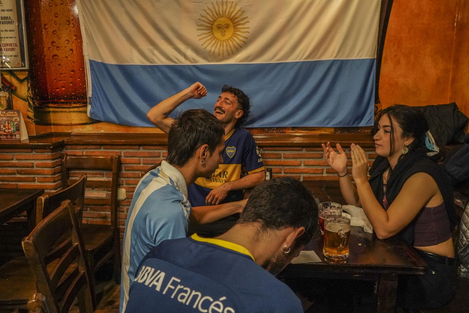 Así celebra Granada que la Argentina de Messi es campeón del mundo de fútbol