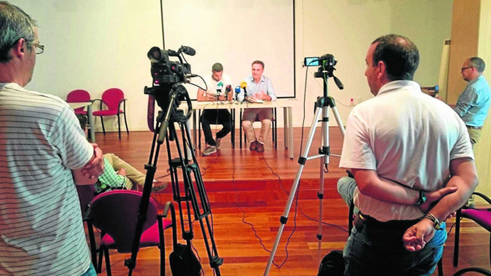 De la Encina y Ángel M. González.