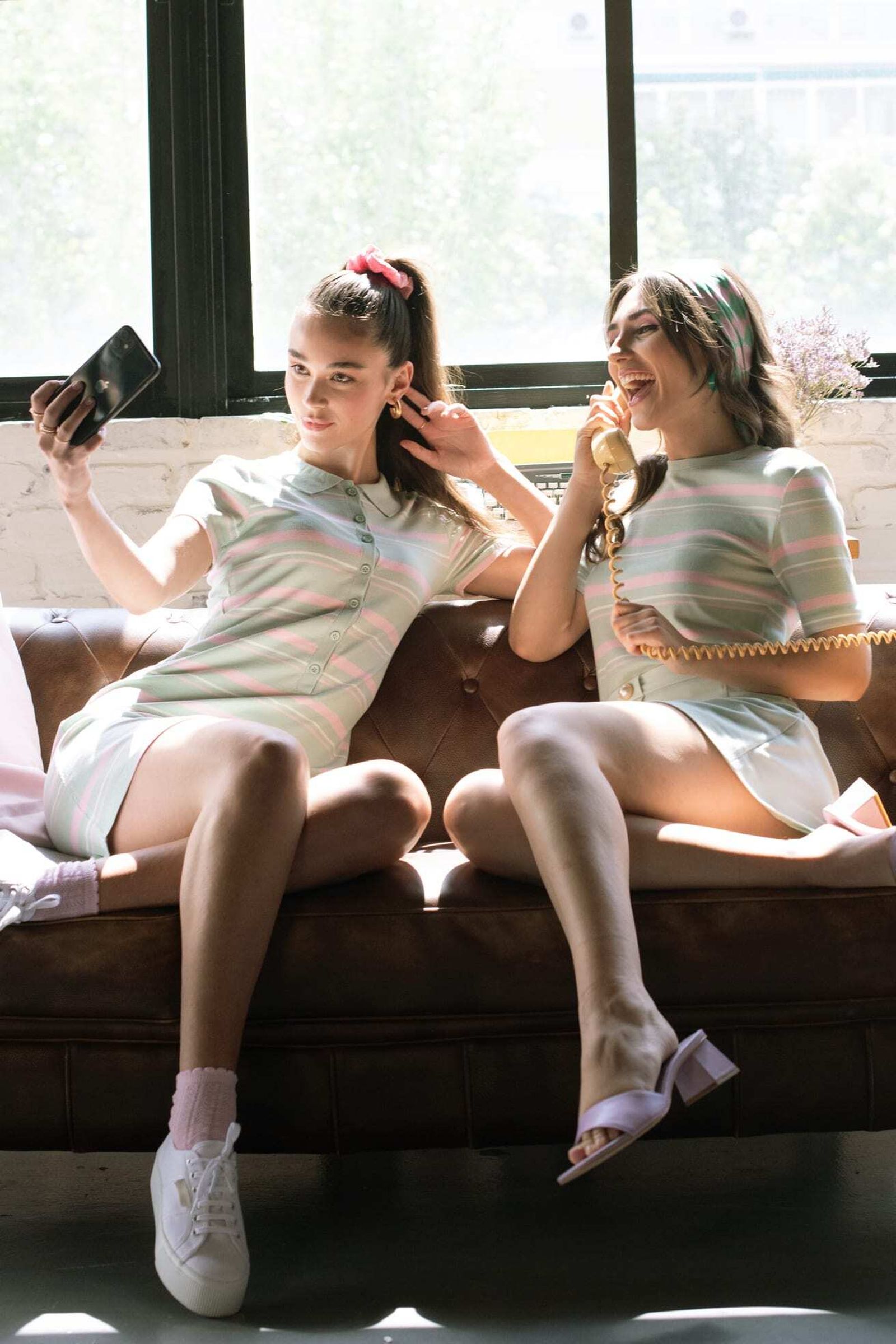 Dos de las propuestas de la nueva colección con la que C&A celebra su 180 aniversario.