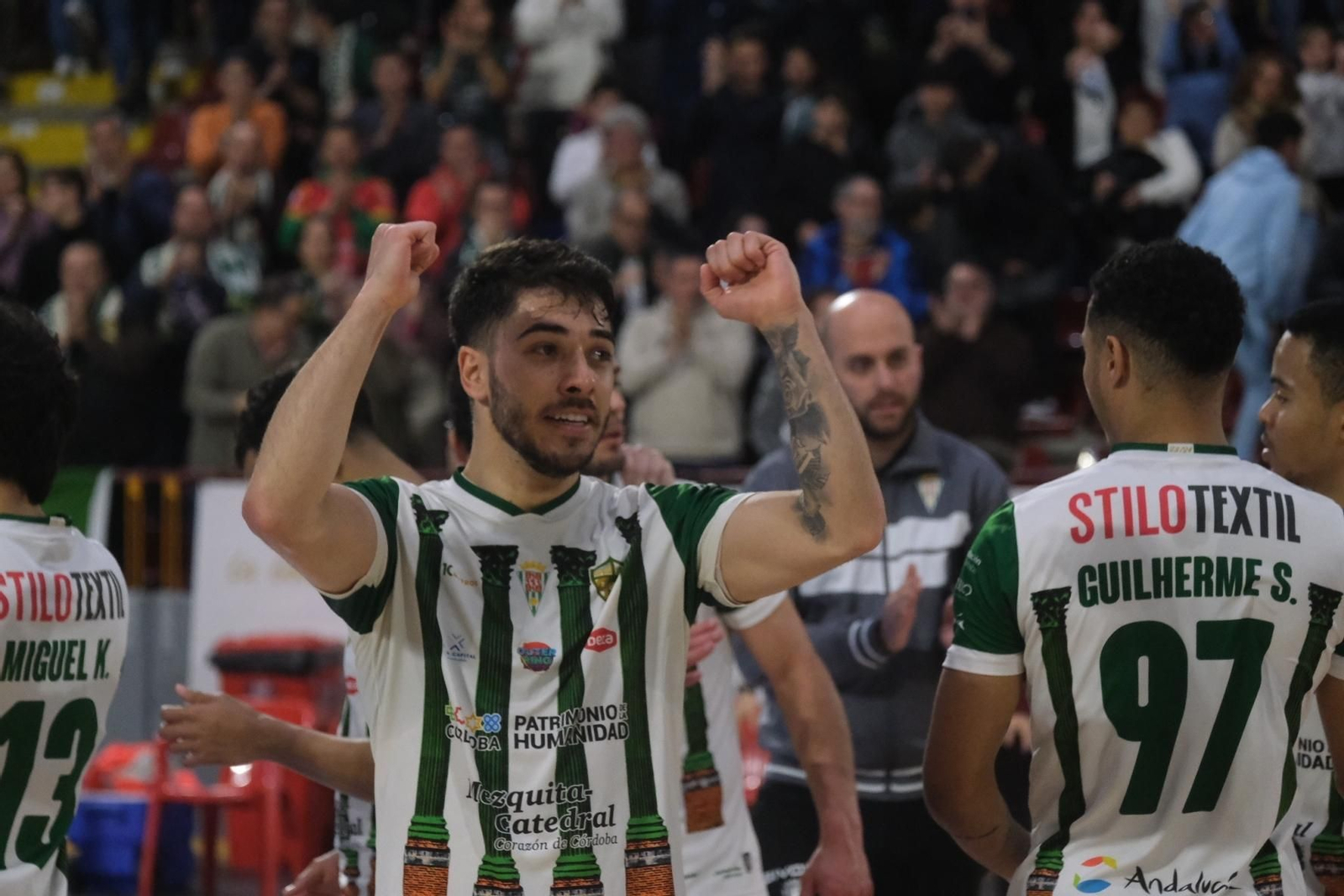 Lucas Perin celebra la victoria ante el Betis Futsal. Lucas Perin celebra la victoria ante el Betis Futsal.