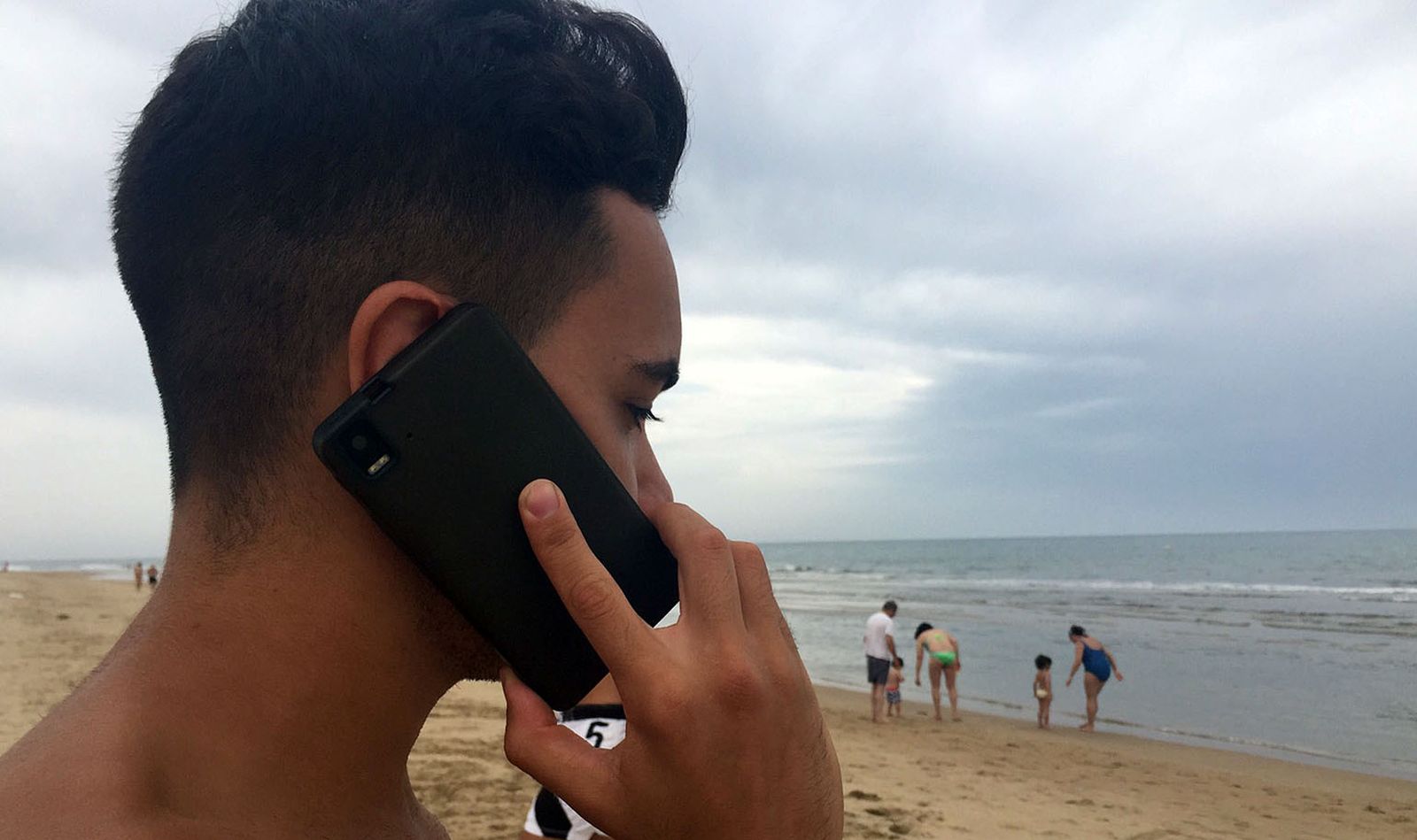 La operadora reforzará la cobertura en 42 localidades del litoral andaluz.