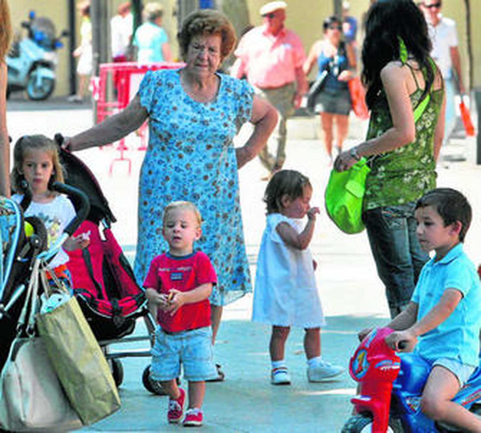 El Bulevar es uno de los puntos más transitados por los abuelos junto a los pequeños.