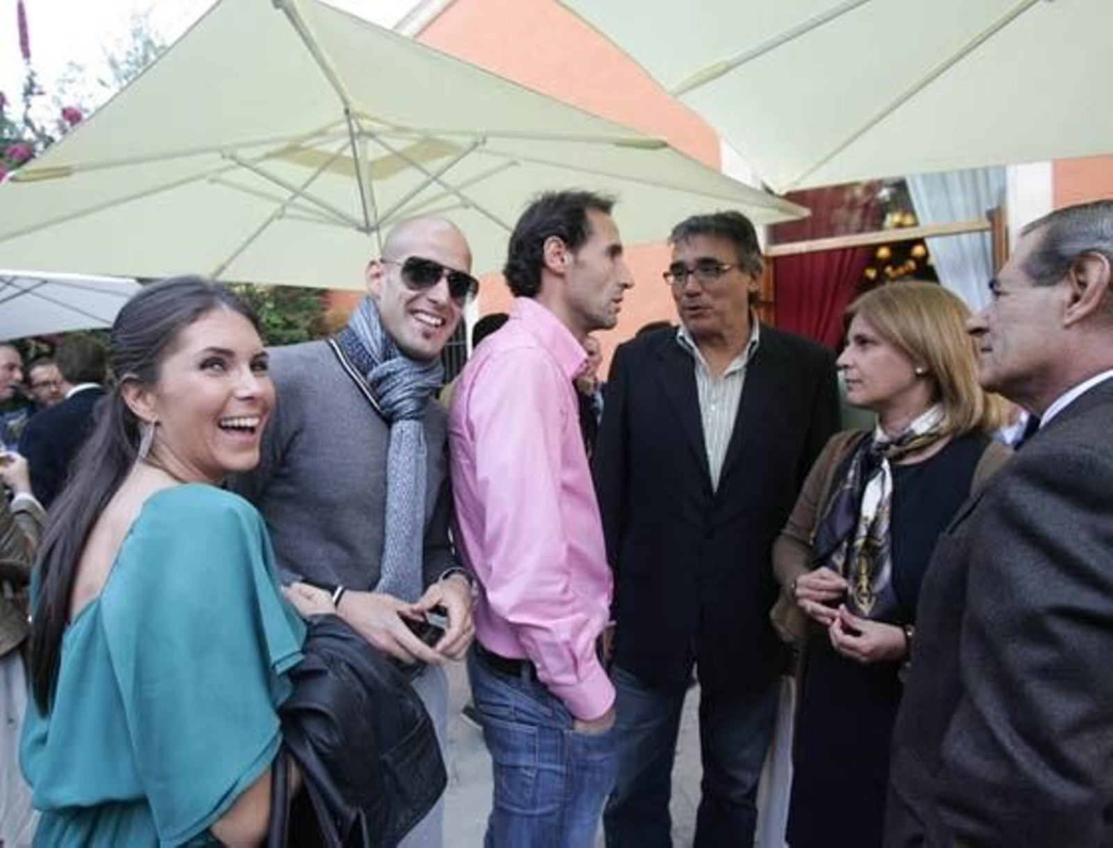 El Hotel Los Jándalos acoge la ceremonía de investidura de Emilio Viquiera, director deportivo del Xerez, como nuevo cofrade honorífico de la Cofradía del Botillo

Foto: Pascual