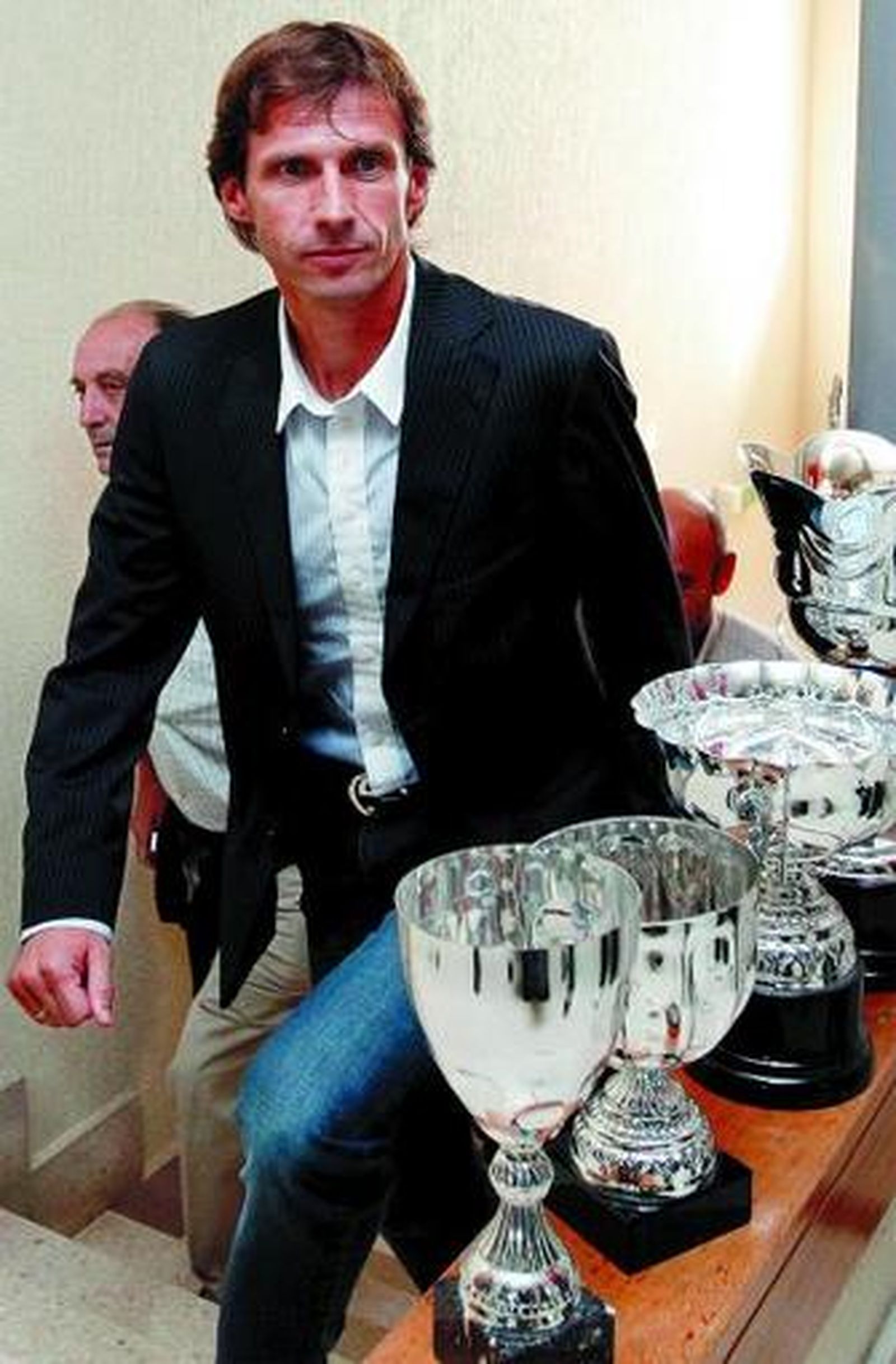 Ziganda, entrando ayer en la sala de prensa tras ser destituido.