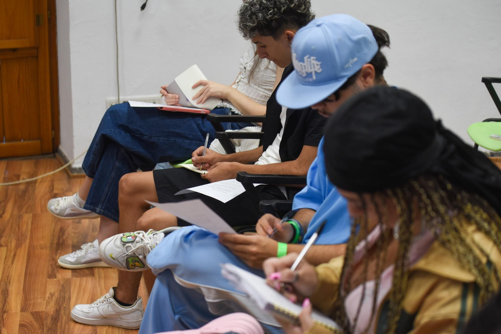 El rapero Haze en el taller de Cosmopoética, en imágenes