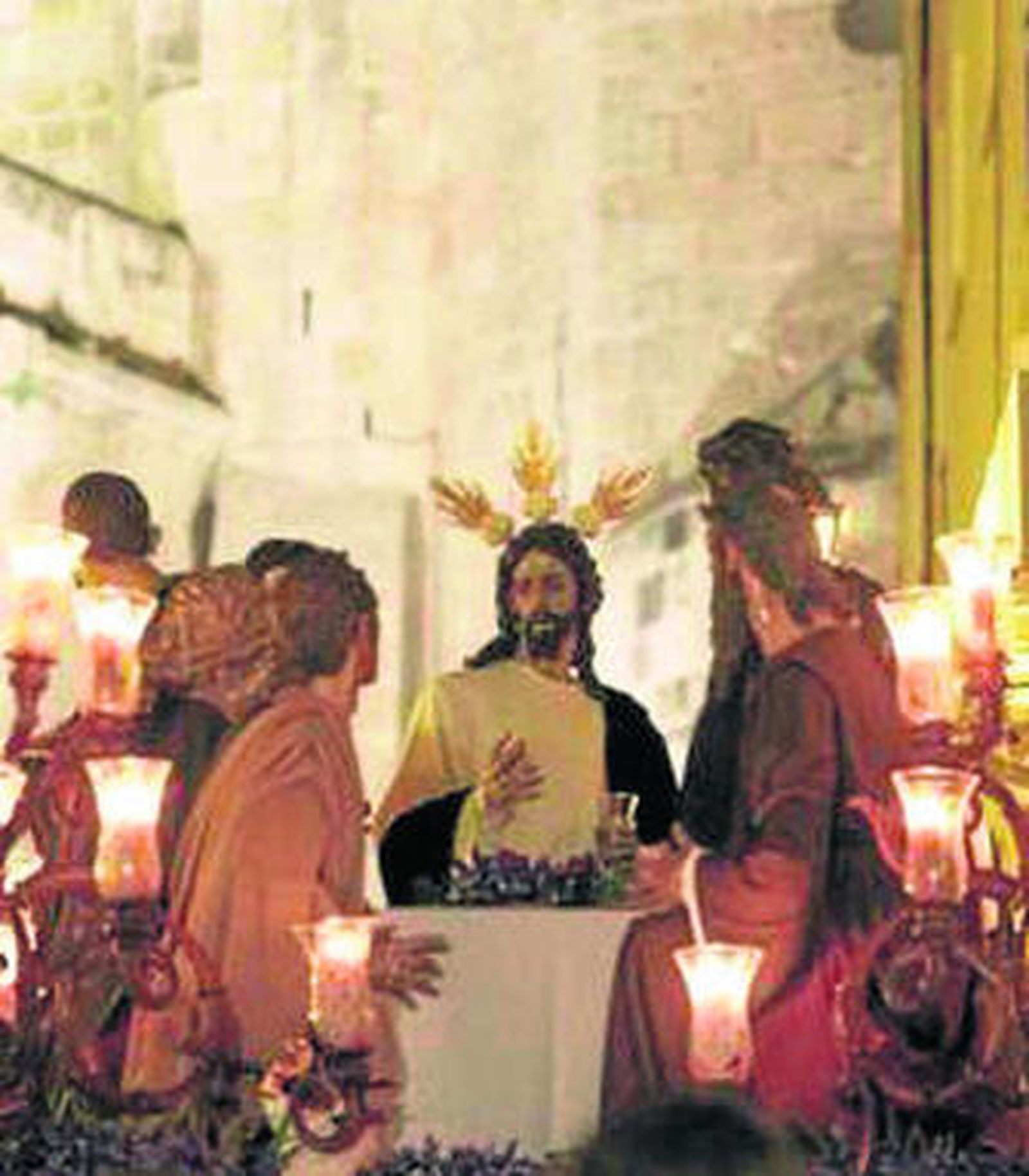 El Misterio de la Santa Cena ante la Catedral de Almería.