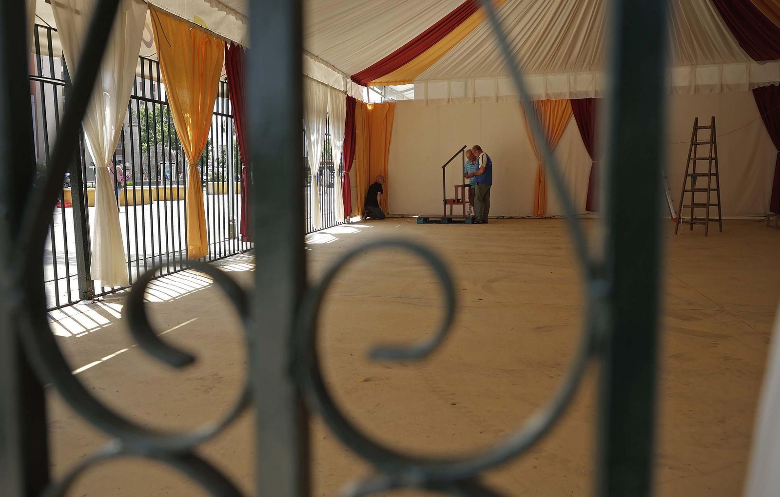 Fotos del montaje de la Feria Real de Algeciras 2025