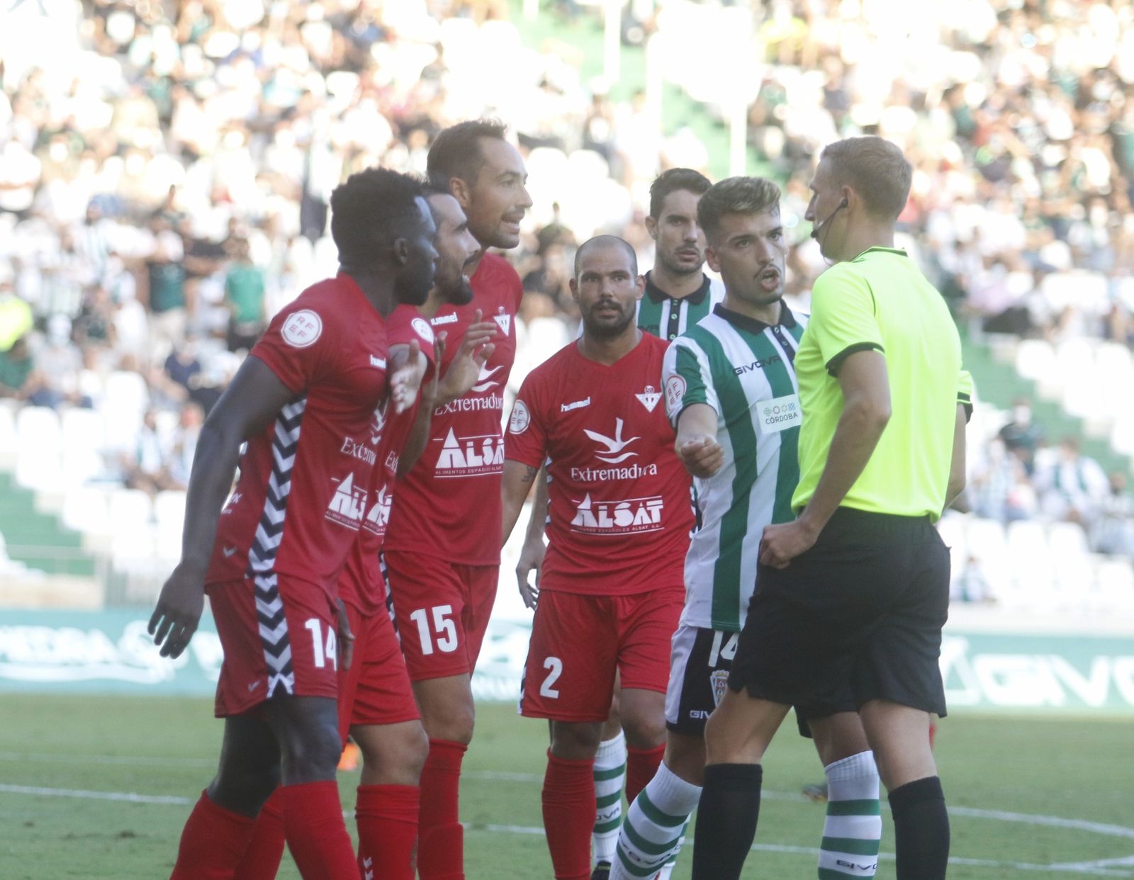 La victoria del Córdoba CF ante el Don Benito, en imágenes