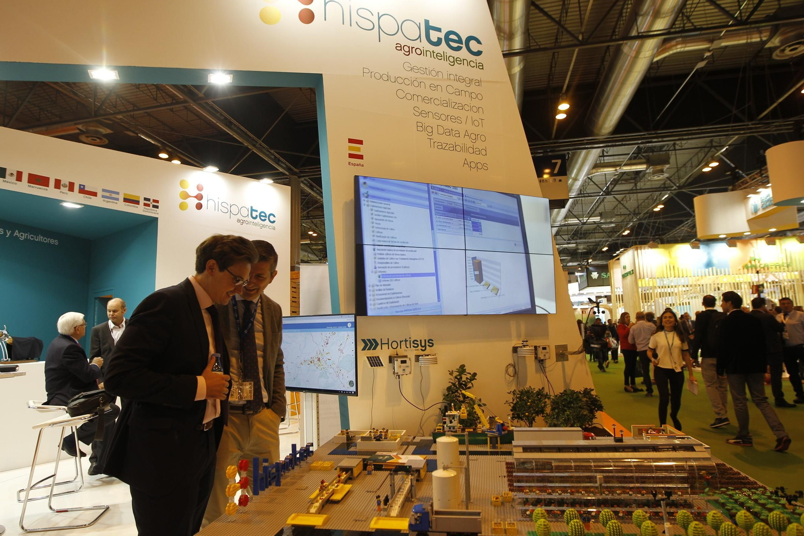 El expositor de Hispatec fue uno de los más llamativos de la feria.