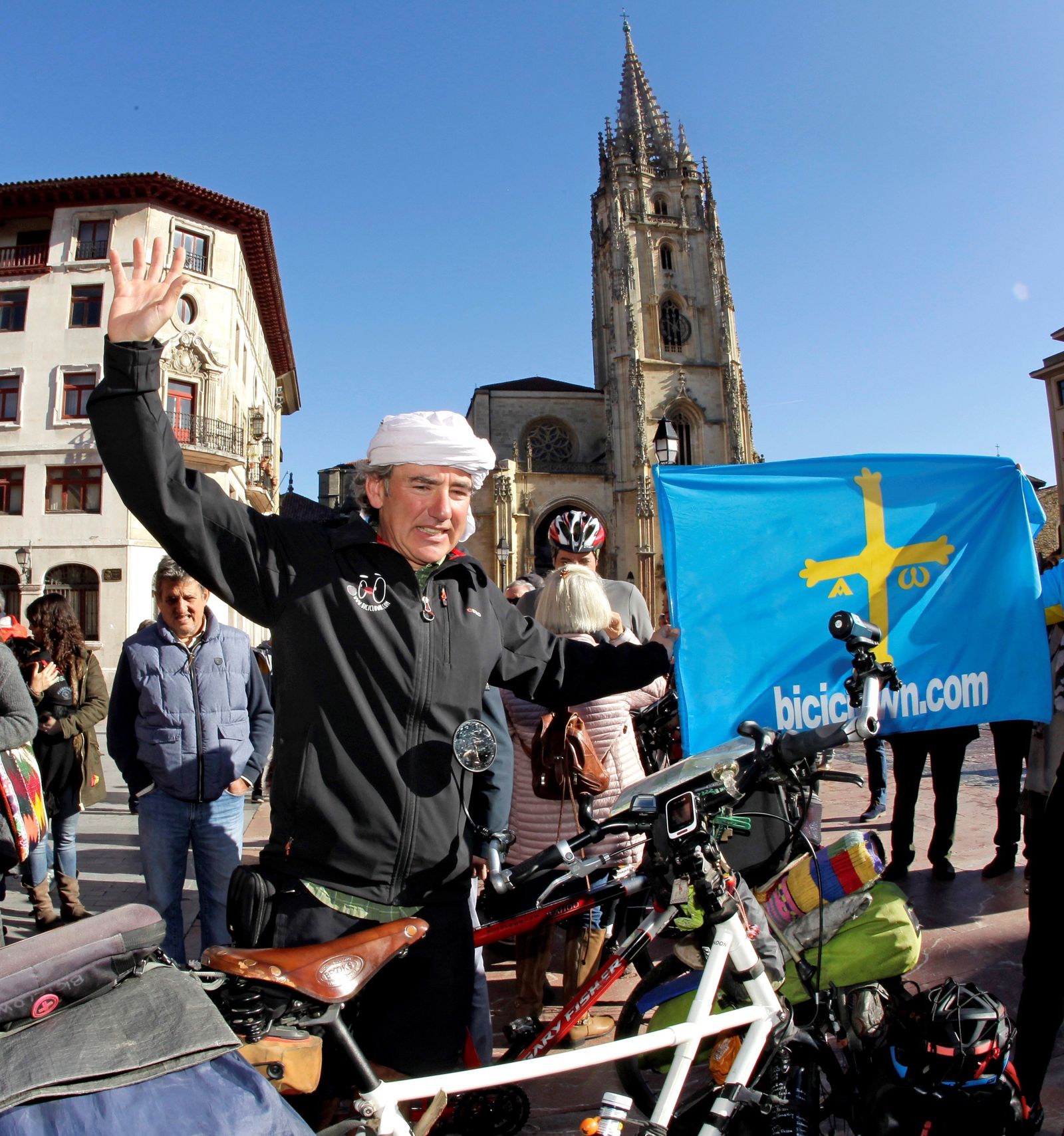 Álvaro Neil, en su bicicleta.