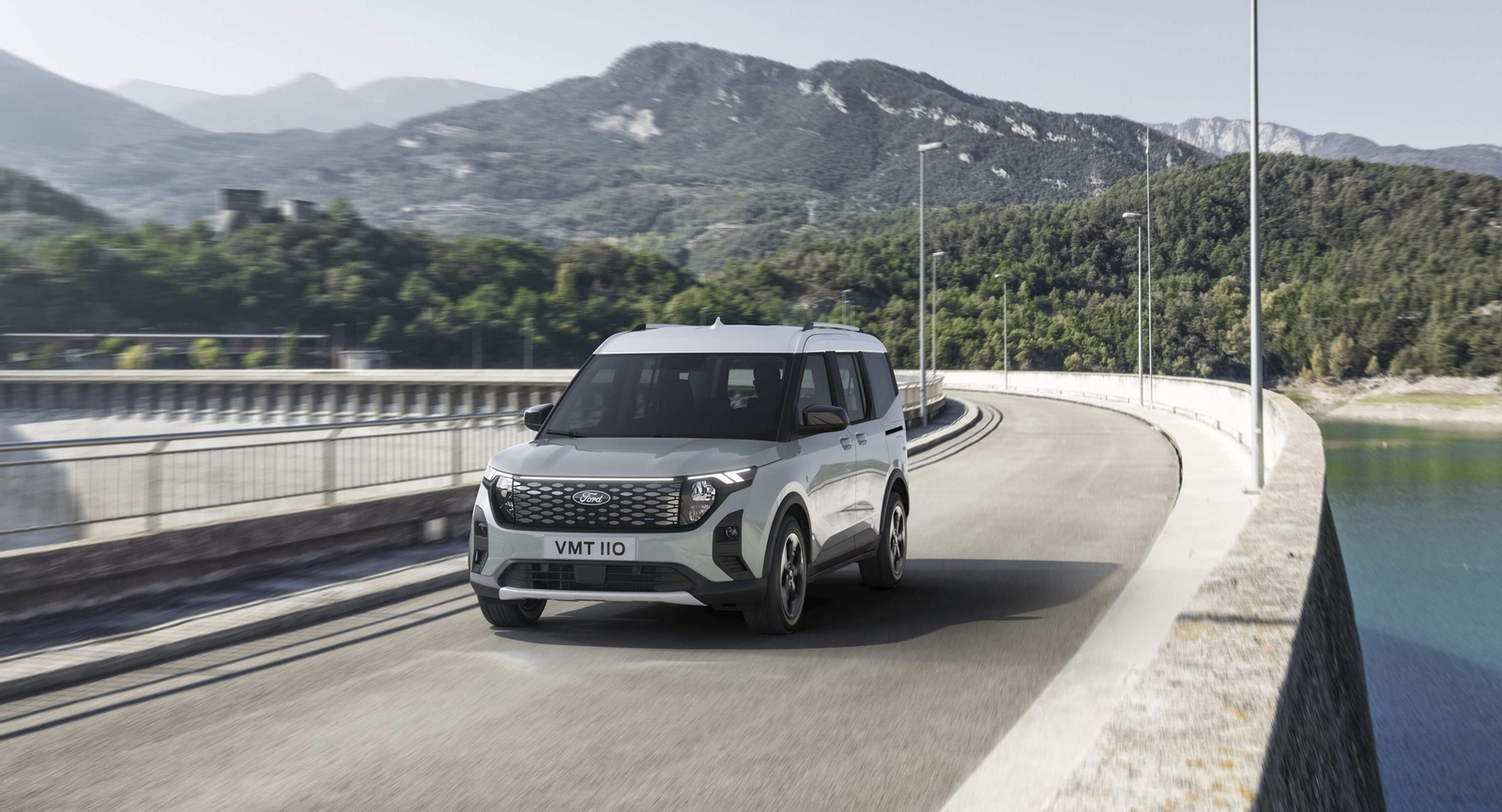 Ford E-Tourneo Courier, una opción eléctrica compacta lista para el pasaje Ford E-Tourneo Courier, una opción eléctrica compacta lista para el pasaje
