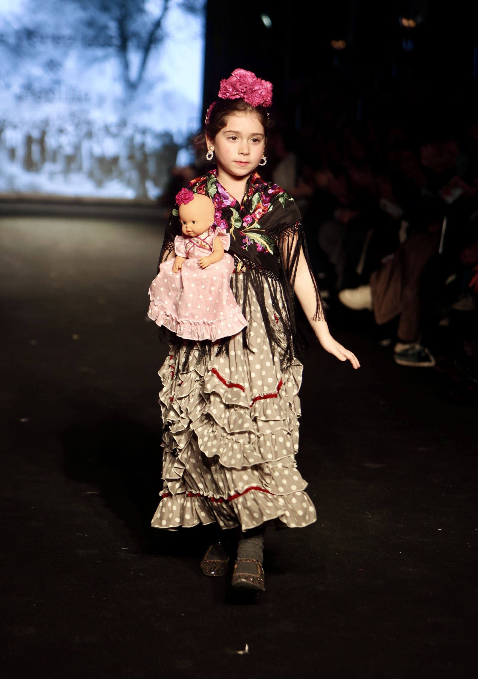 Desfile de la Hermandad del Rocío de Sevilla en We Love Flamenca 2024, todas las fotos