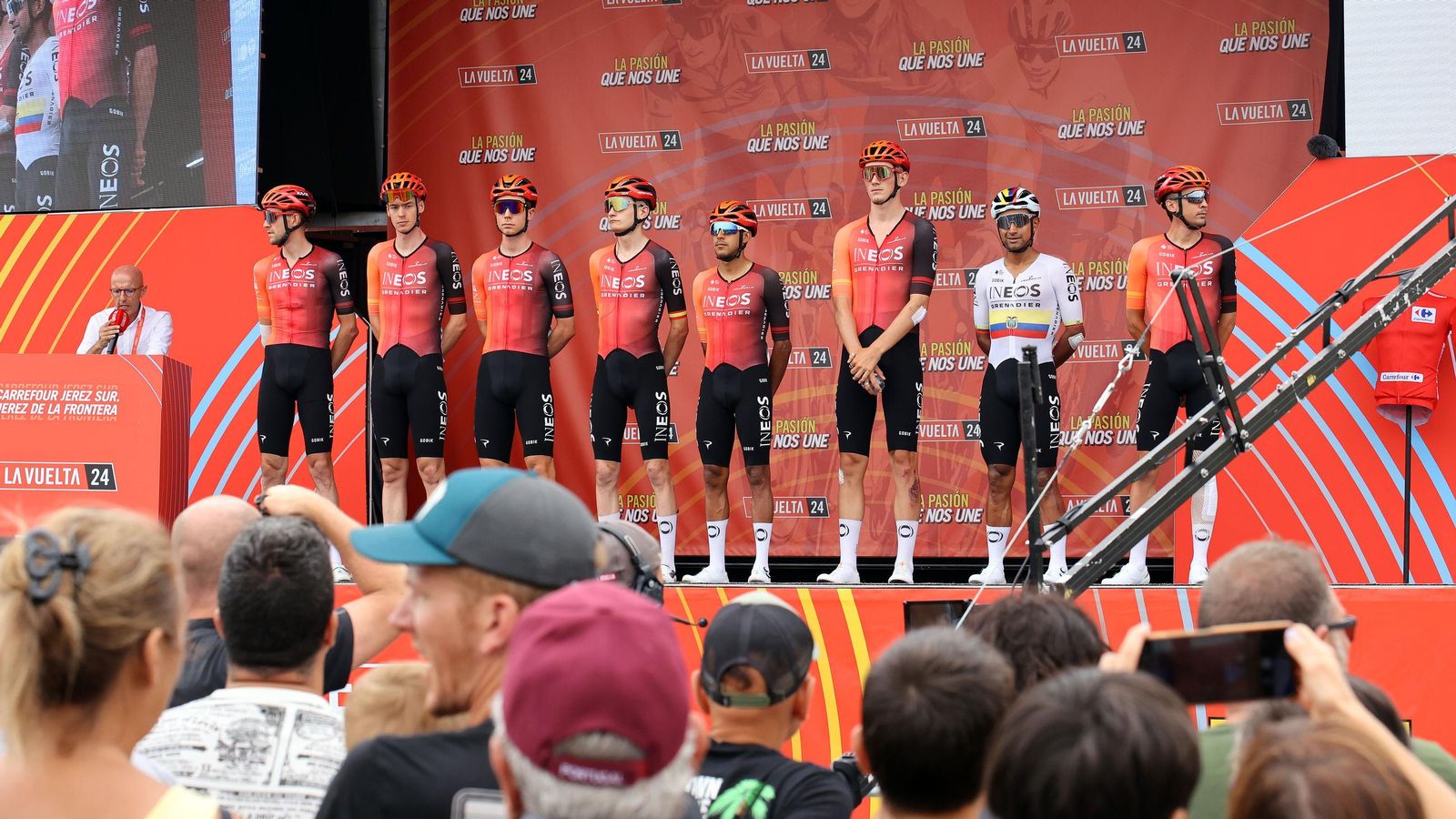 Así fue la salida de la Vuelta España desde Carrefour Sur en Jerez