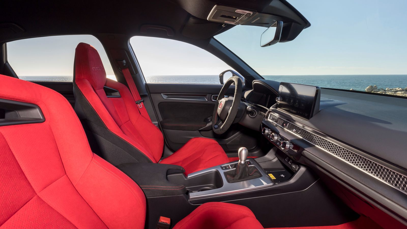 Los asientos con forma de bacquet son en esta versión más ligeros que en el resto de Civic.