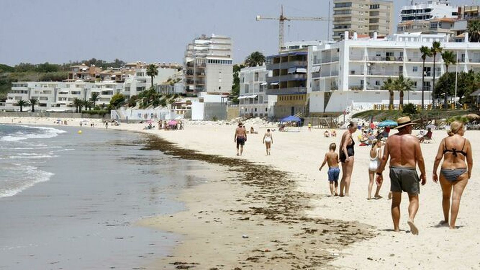 Una imagen de la playa de Fuentebravía, este fin de semana.