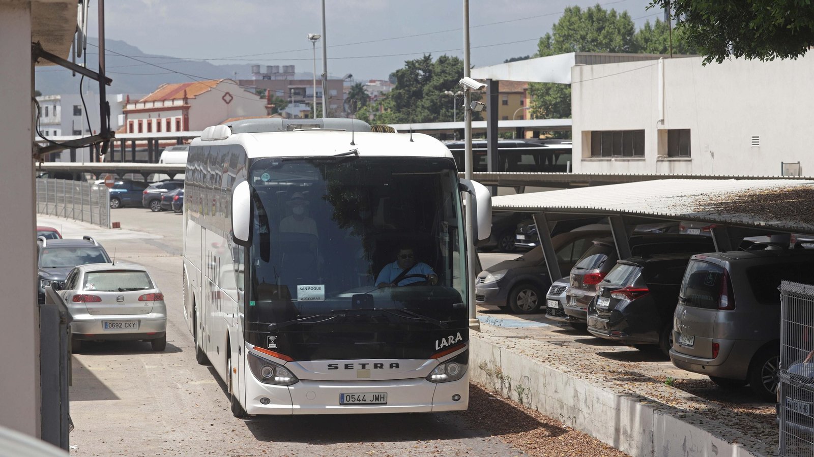 Fotos del primer día del servicio de autobuses de Renfe en la conexión Algeciras - Madrid