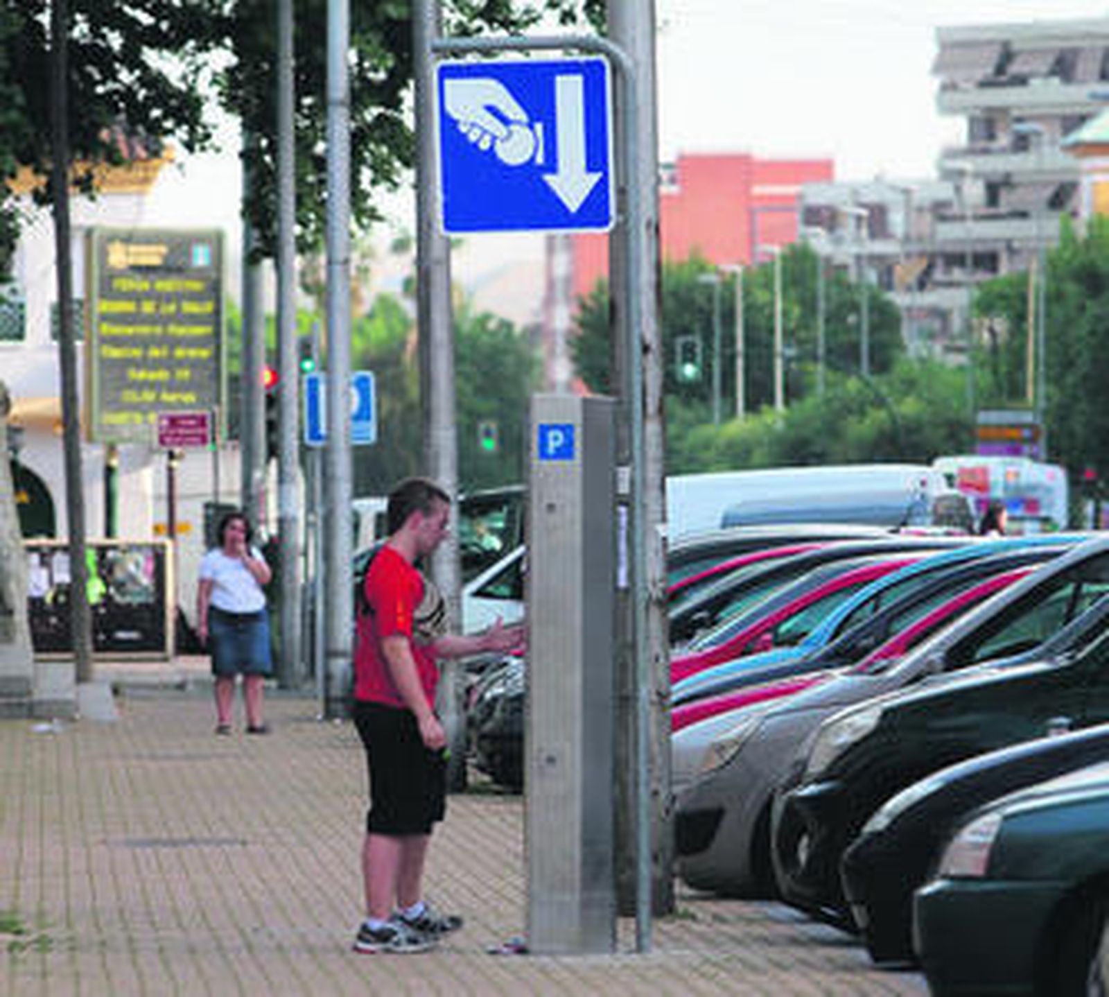 Zona azul en la avenida de la Victoria.