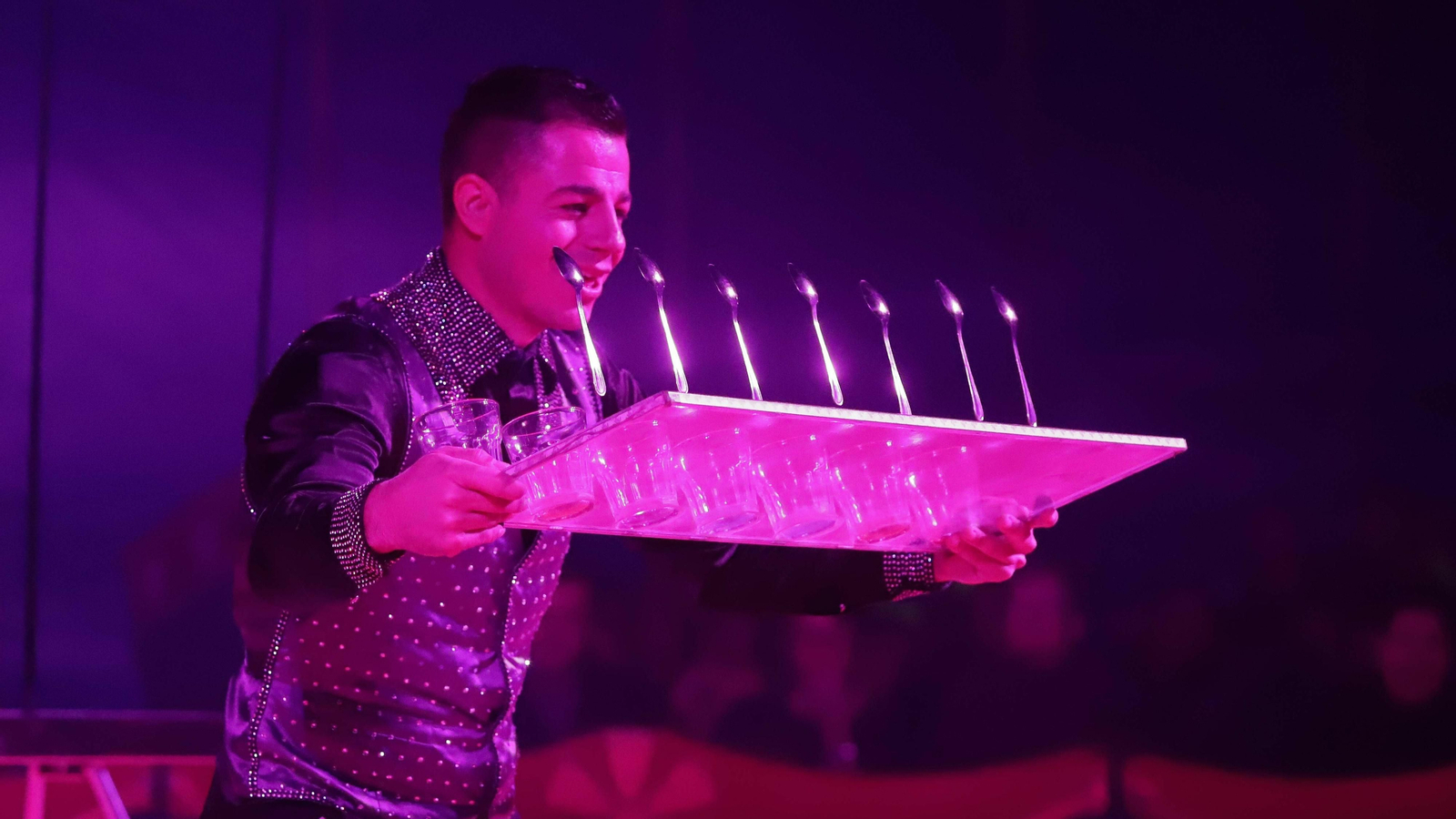 Imágenes de la gala solidaria para el circo Berlín.